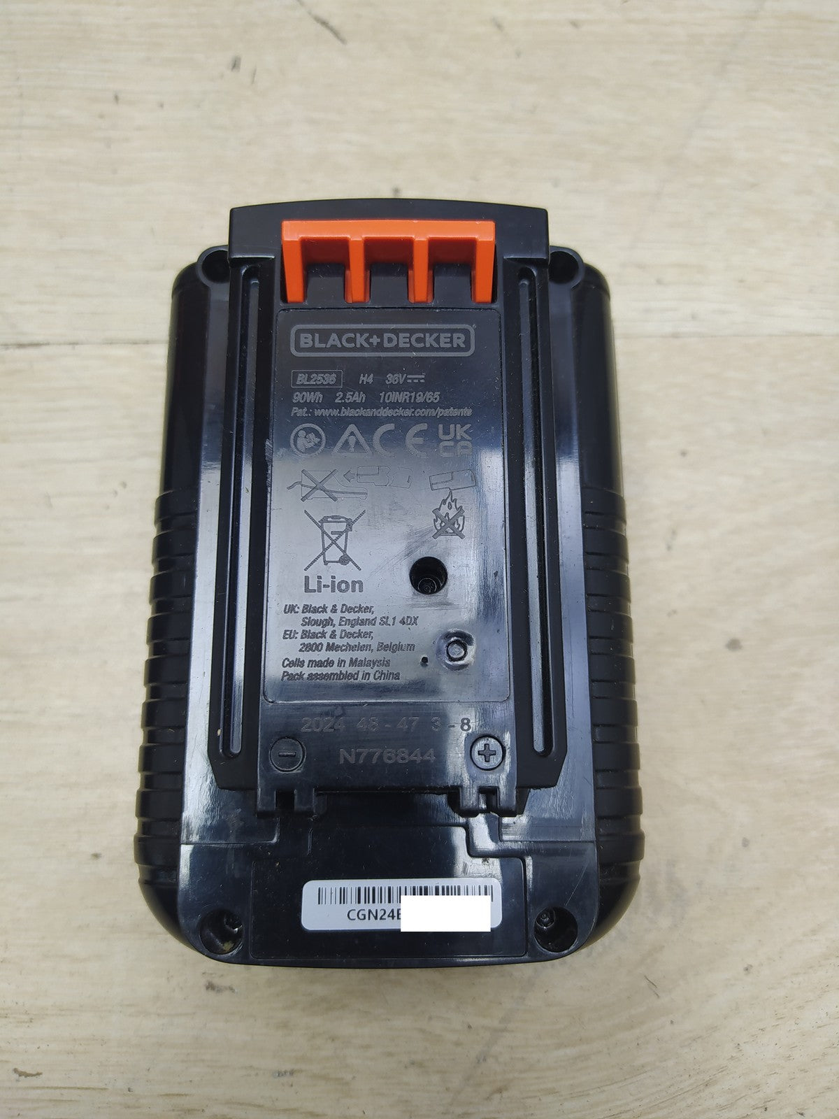 Black+Decker Akku-Rasentrimmer BCSTA536, Akku 2,5Ah, Schnittbreite 33 cm, I35080