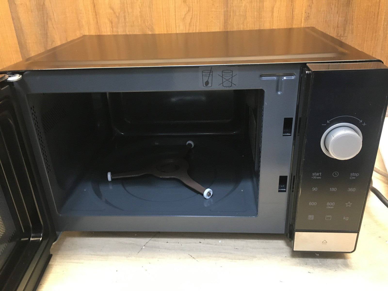 Bosch FEL023MS2 Mikrowelle, 20L, 800 W, Drehteller 27 cm, Quarzgrill, I37811