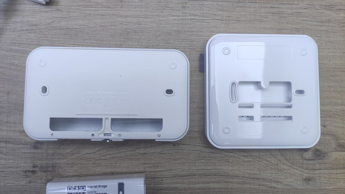 tado° smart home Thermostat (Funk) Wifi Starter Kit V3+ mit Standfuß, I39189