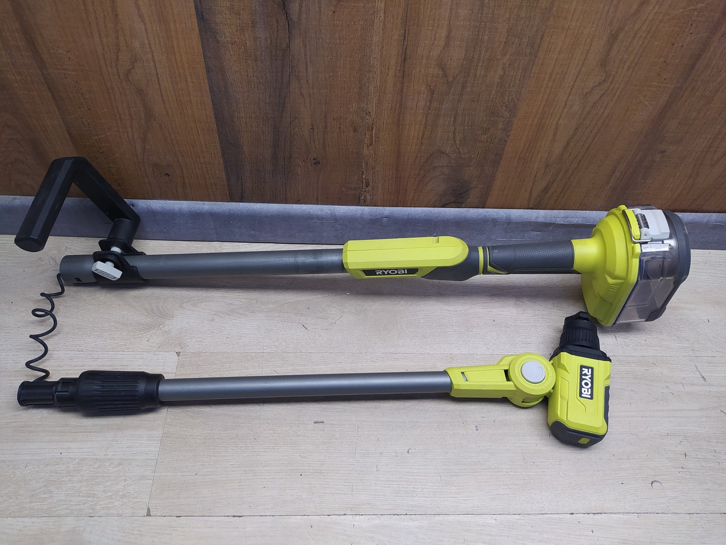 RYOBI 18 V ONE+ Akku-Reinigungsbürste R18TPS SOLO, I37359