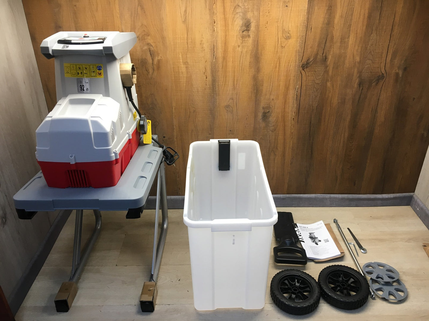 IKRA Elektro-Gartenhäcksler ILH 3000 A, 3.000 Watt, Aststärke bis 44mm, I38450