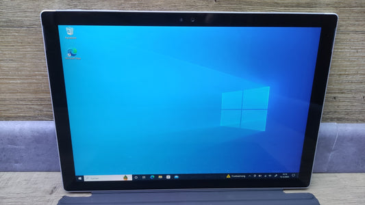 Microsoft Surface Pro 4 Windows Tablet 2736x1824 Touch m3-6Y30 4GB RAM 128GB SSD