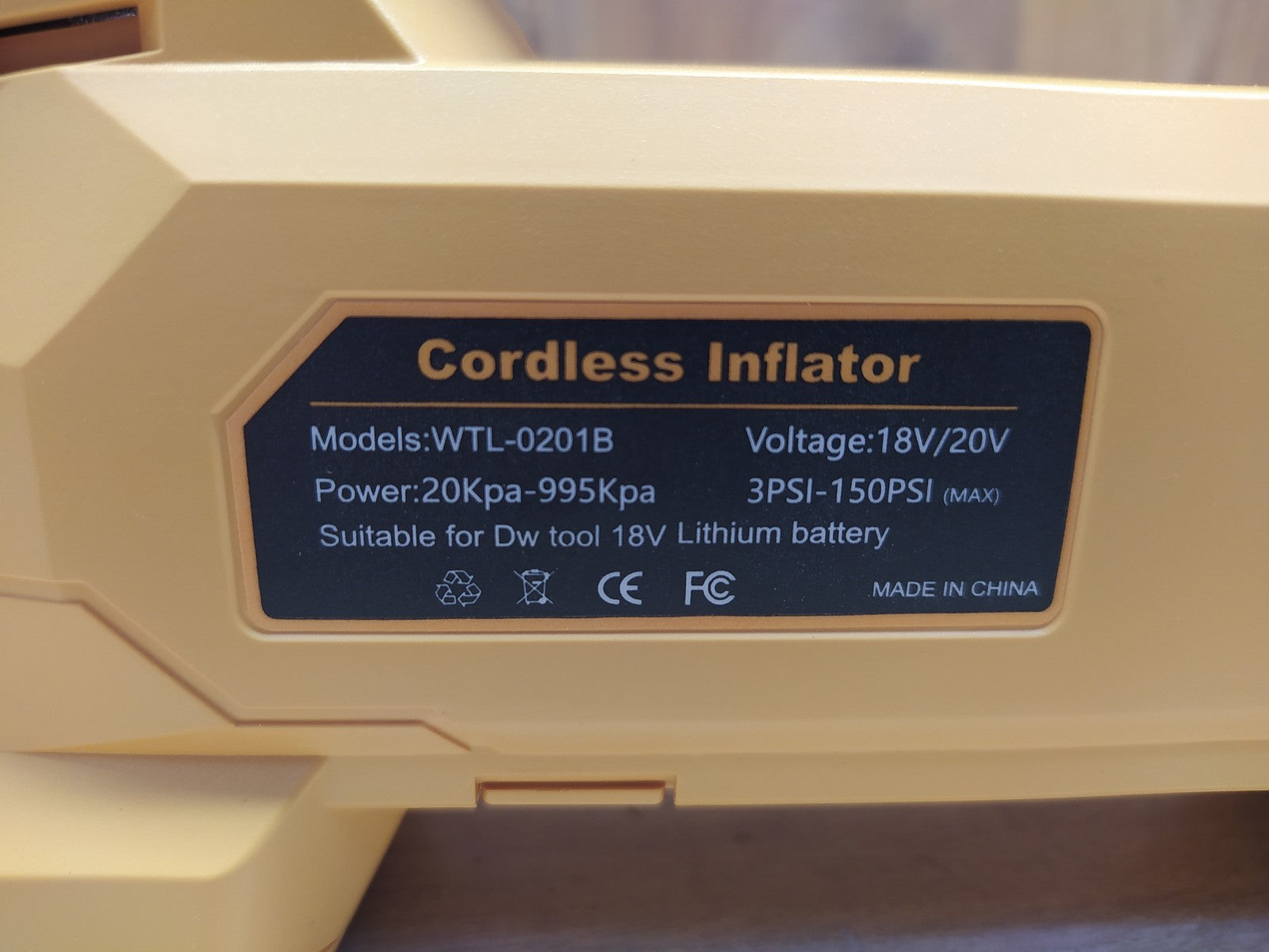 QUPERR WTL-0201B Akku-Kompressor Solo, kompatibel mit Dewalt 18V Akku, I37910