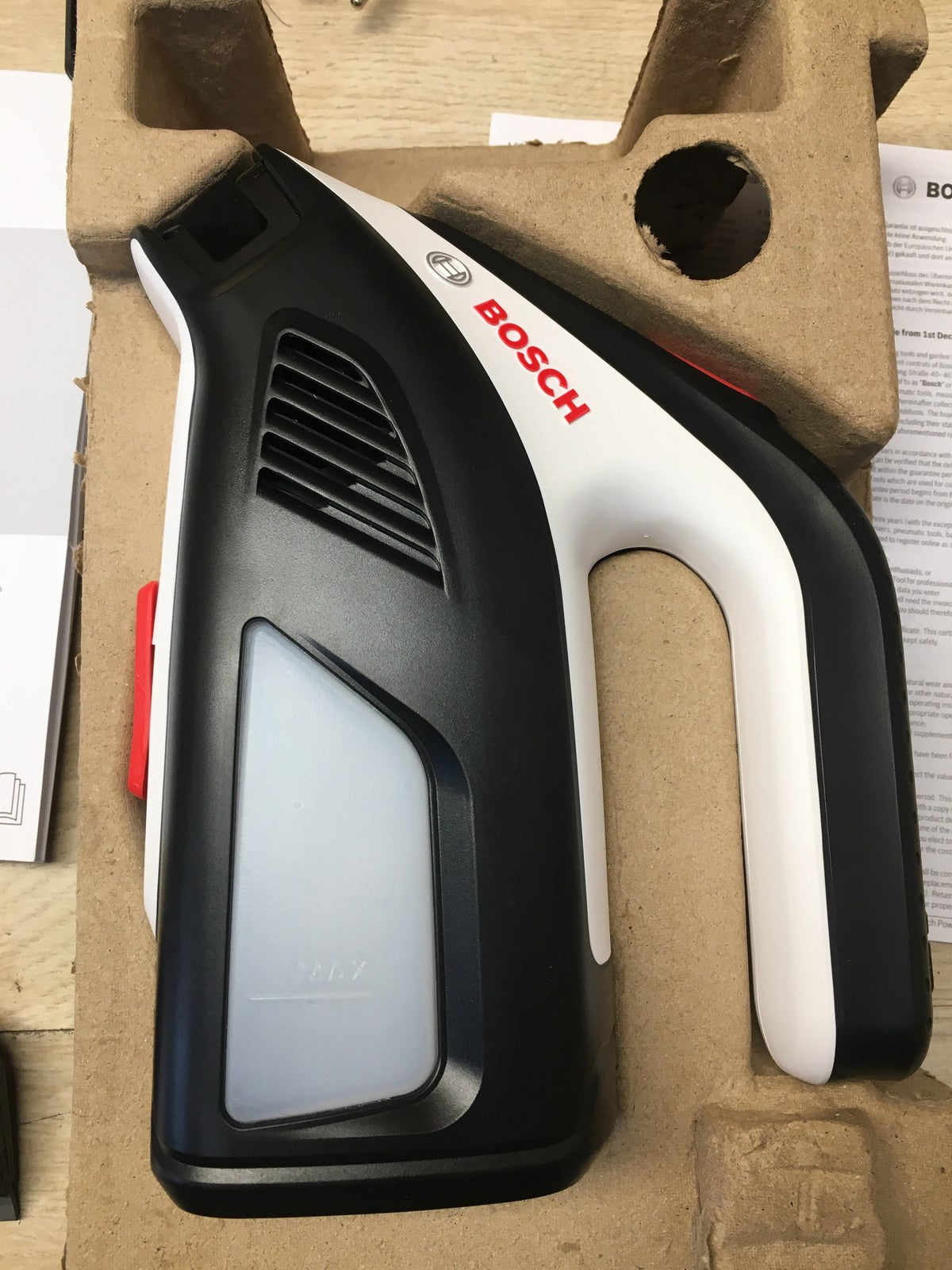 Bosch Akku-Fenstersauger GlassVAC (3,6 Volt, 2 Ah) 06008B7000, I36708