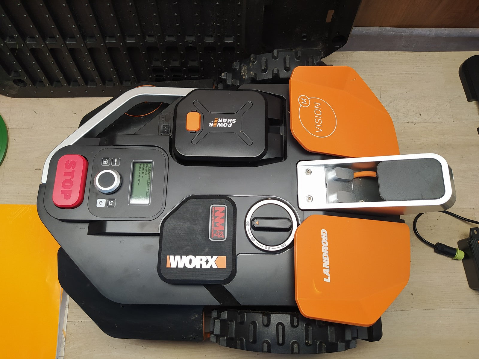 WORX Landroid Vision M600 Mähroboter ohne Begrenzungskabel WR206E.1 I38959