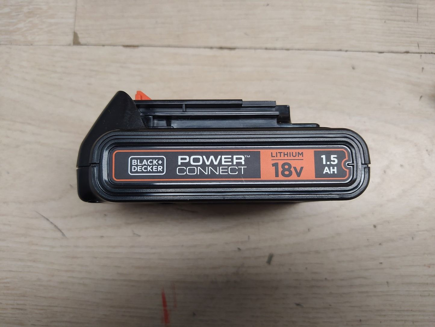 Black+Decker Akku-Bohrschrauber BCD001C1, inkl. Ladegerät und Akku, I37845