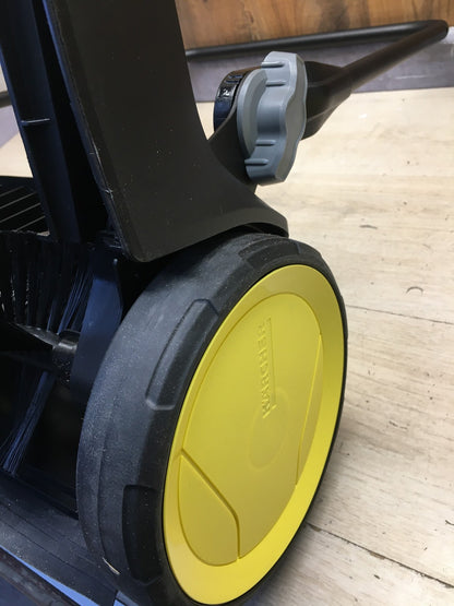 Kärcher Kehrmaschine S 4 Twin Arbeitsbreite 68cm 1.766-360.0, I38009