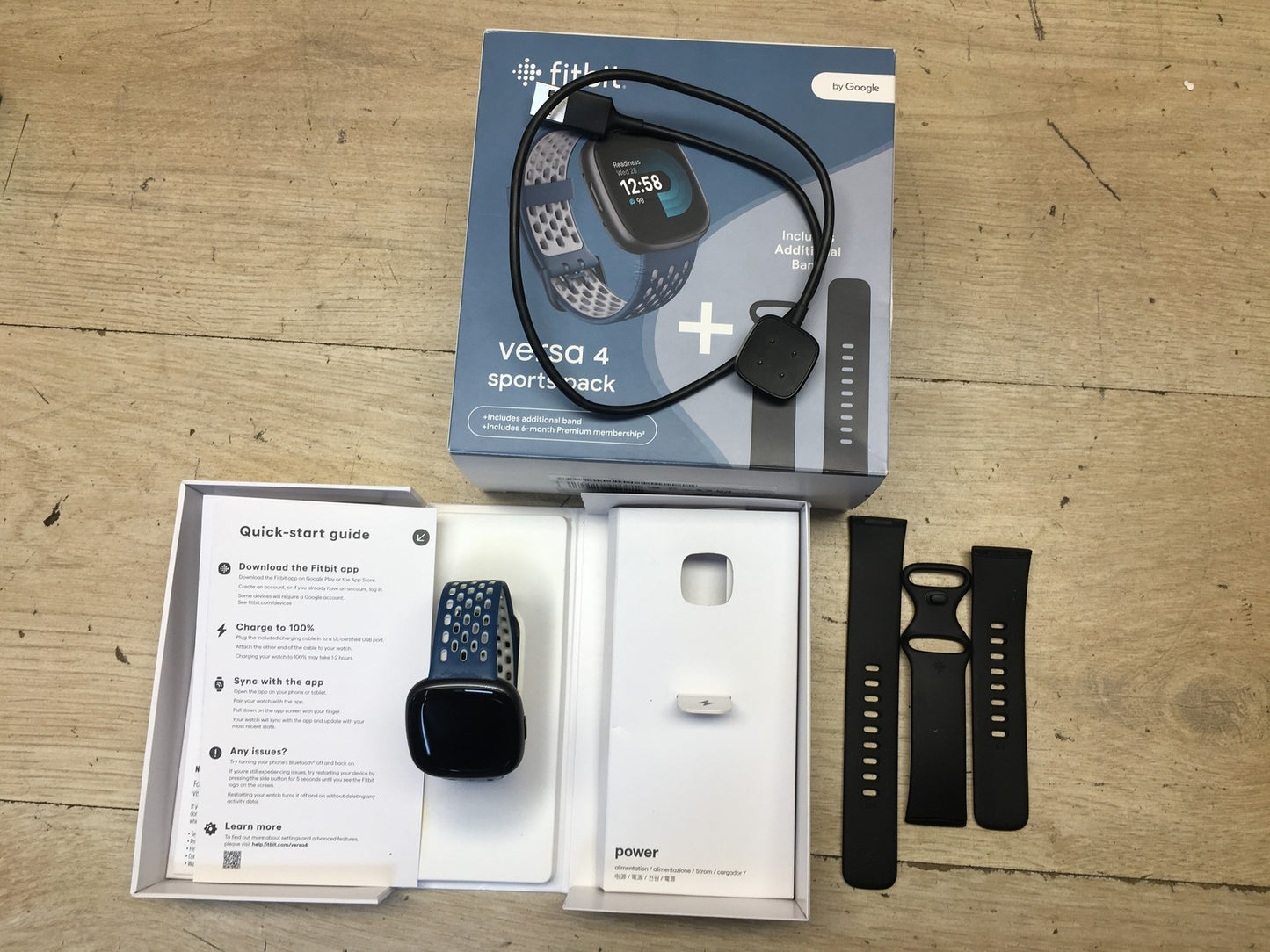 Fitbit Versa 4 Smartwatch mit Sportarmband, I39160