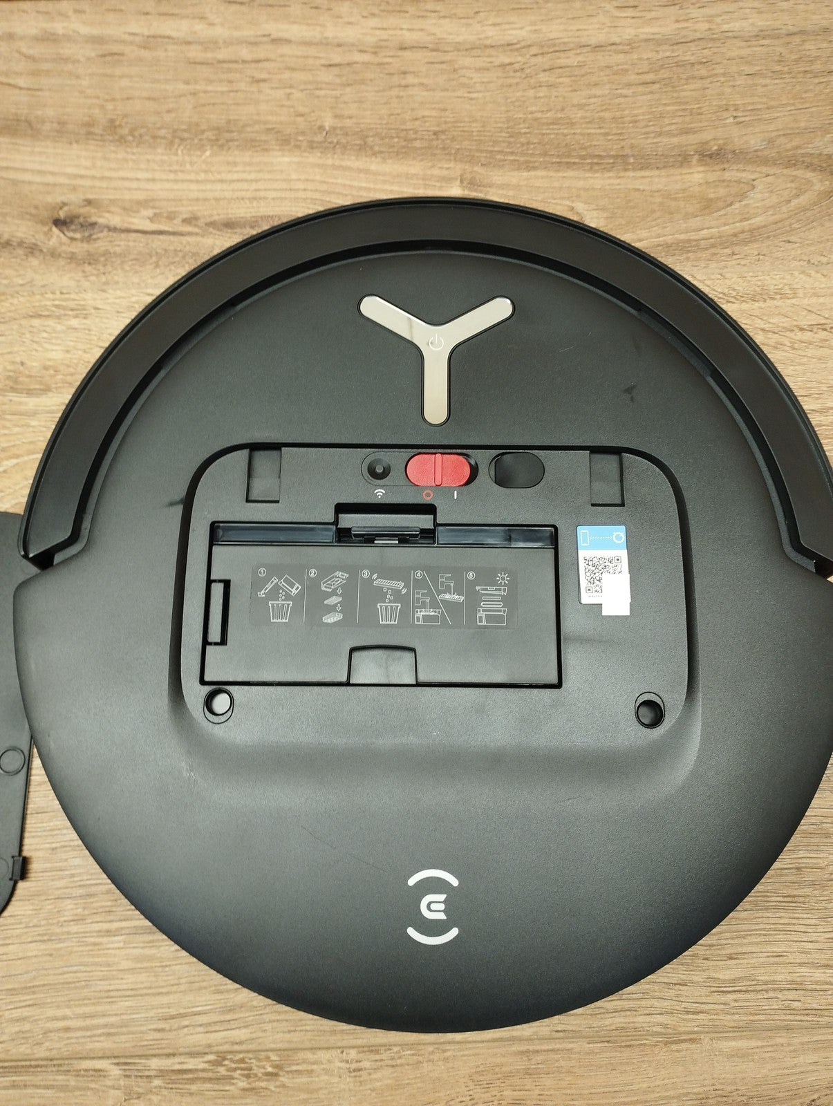 Ecovacs Deebot T80 Omni Saugroboter mit Wischfunktion DEX68, schwarz, I39459