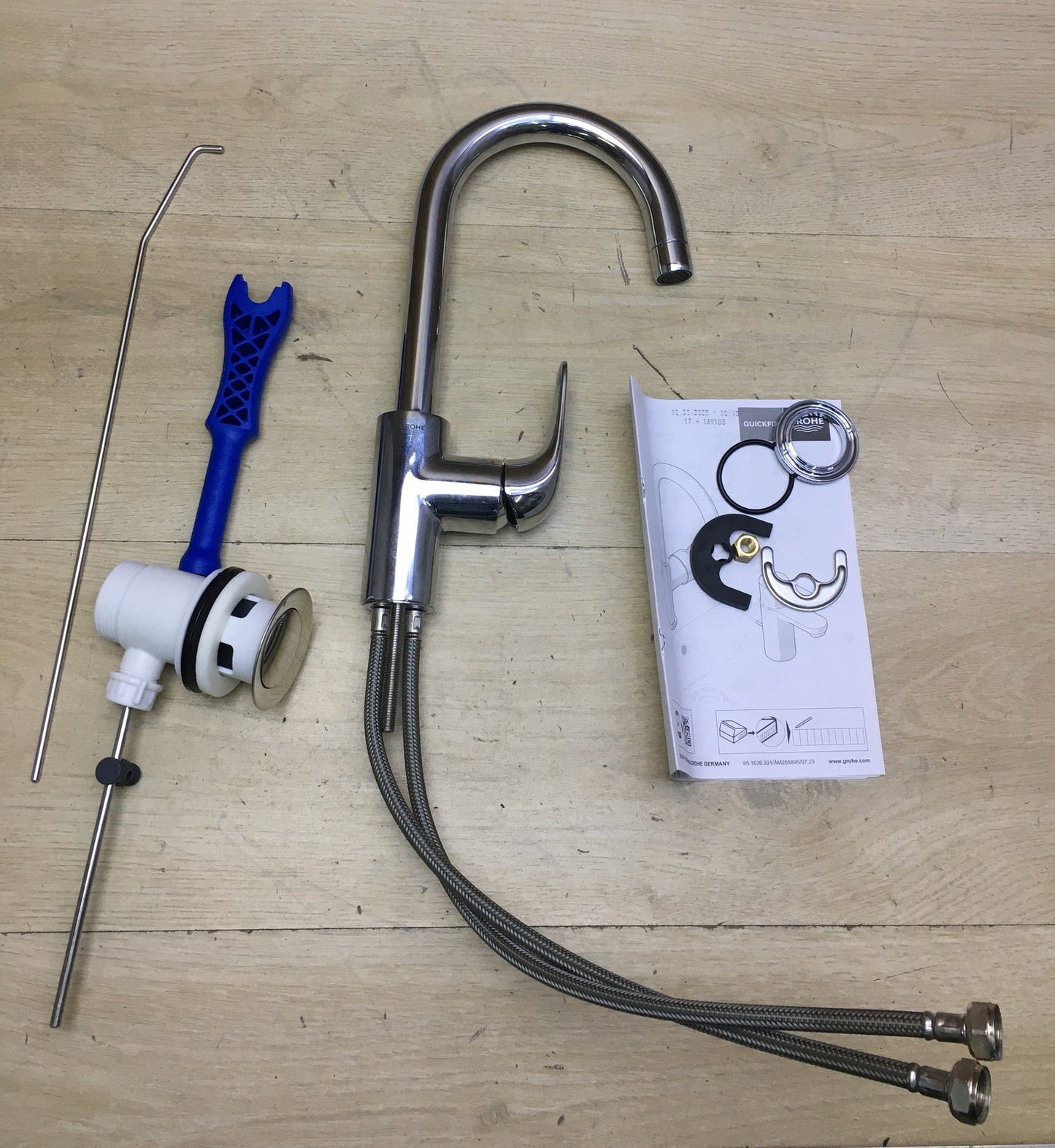 GROHE Swift Waschtischarmatur 24330001, wassersparend, Wasserhahn, I35137