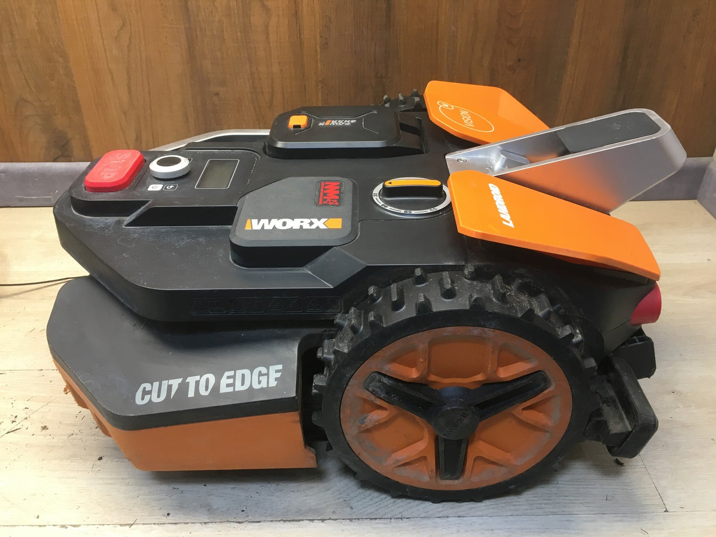 WORX Landroid Vision M600 Mähroboter ohne Begrenzungskabel WR206E, I38188