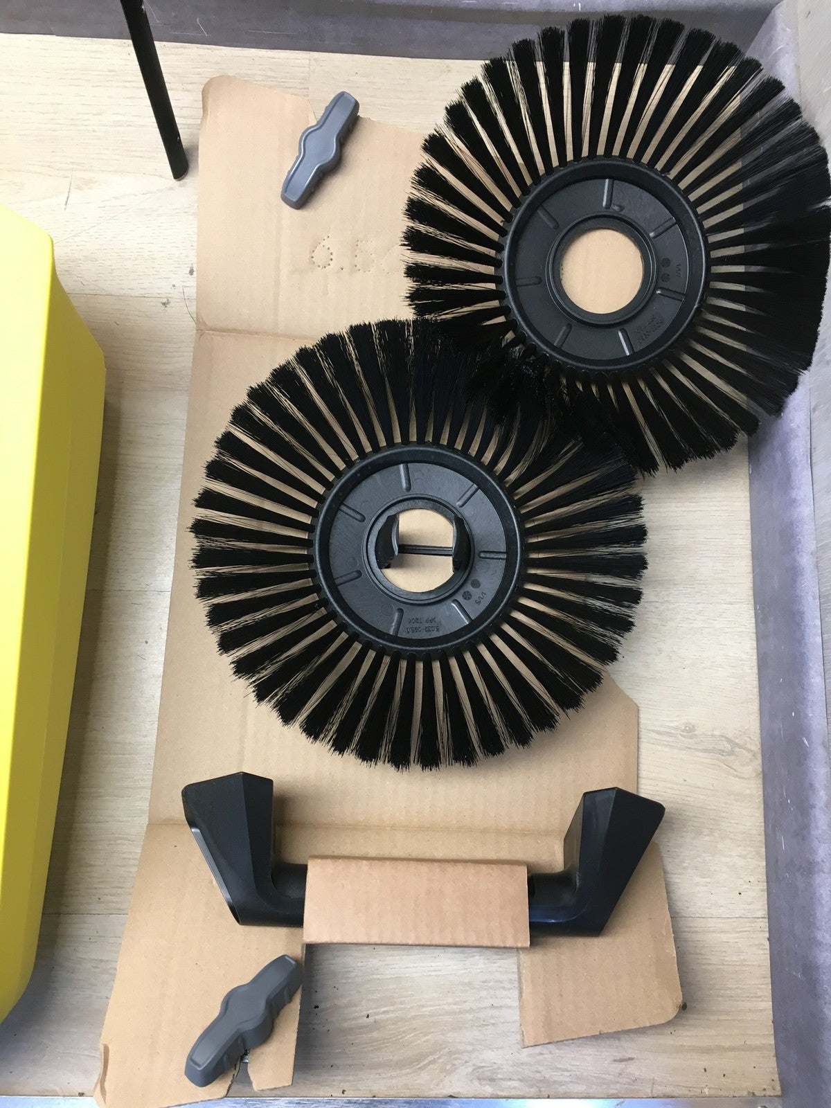 Kärcher Kehrmaschine S 4 Twin Arbeitsbreite 68cm 1.766-360.0, I38009