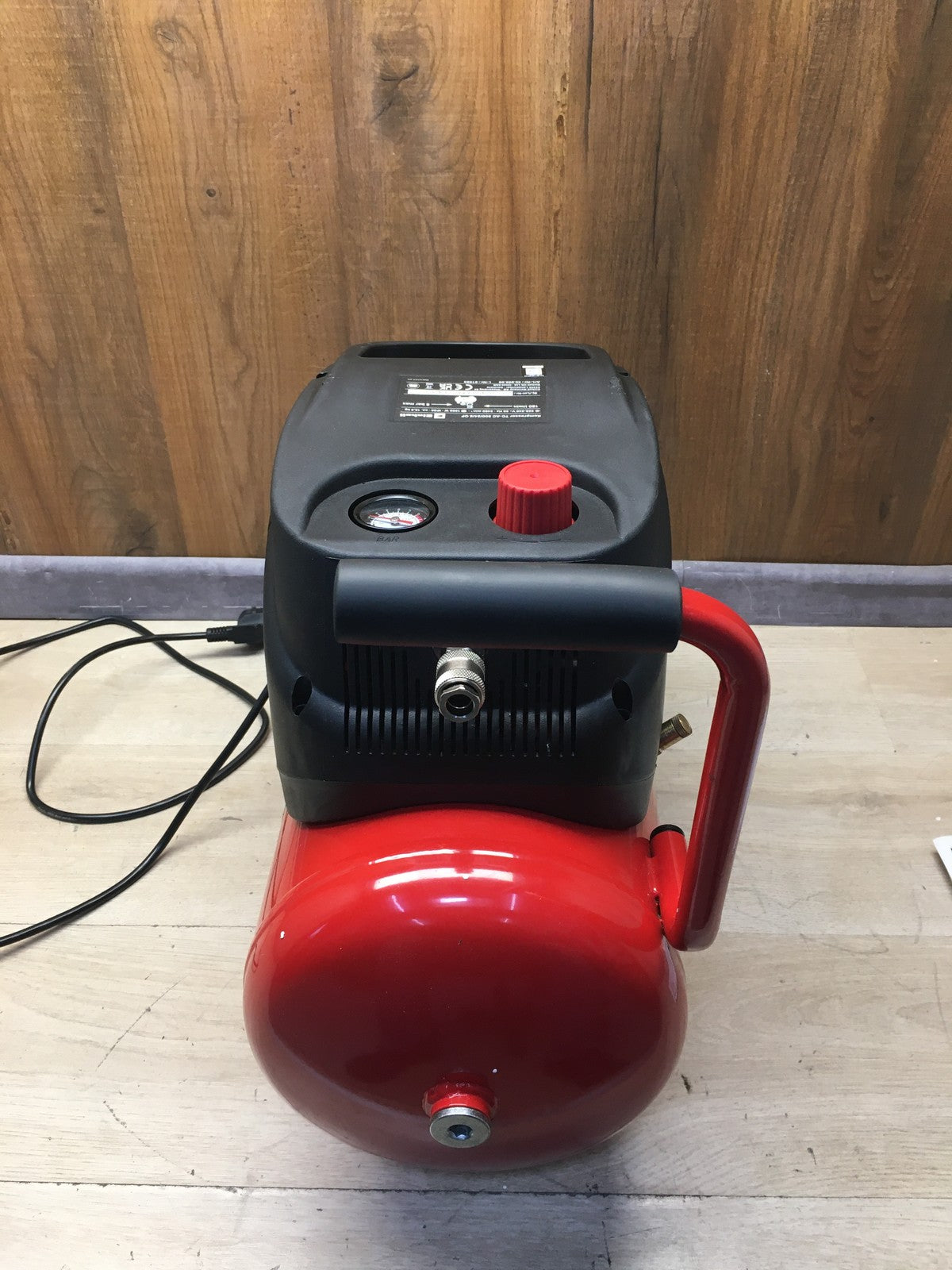 Einhell Kompressor TC-AC 200/24/8 OF (1.200 W, max. 8 bar, Druckminderer) I37303