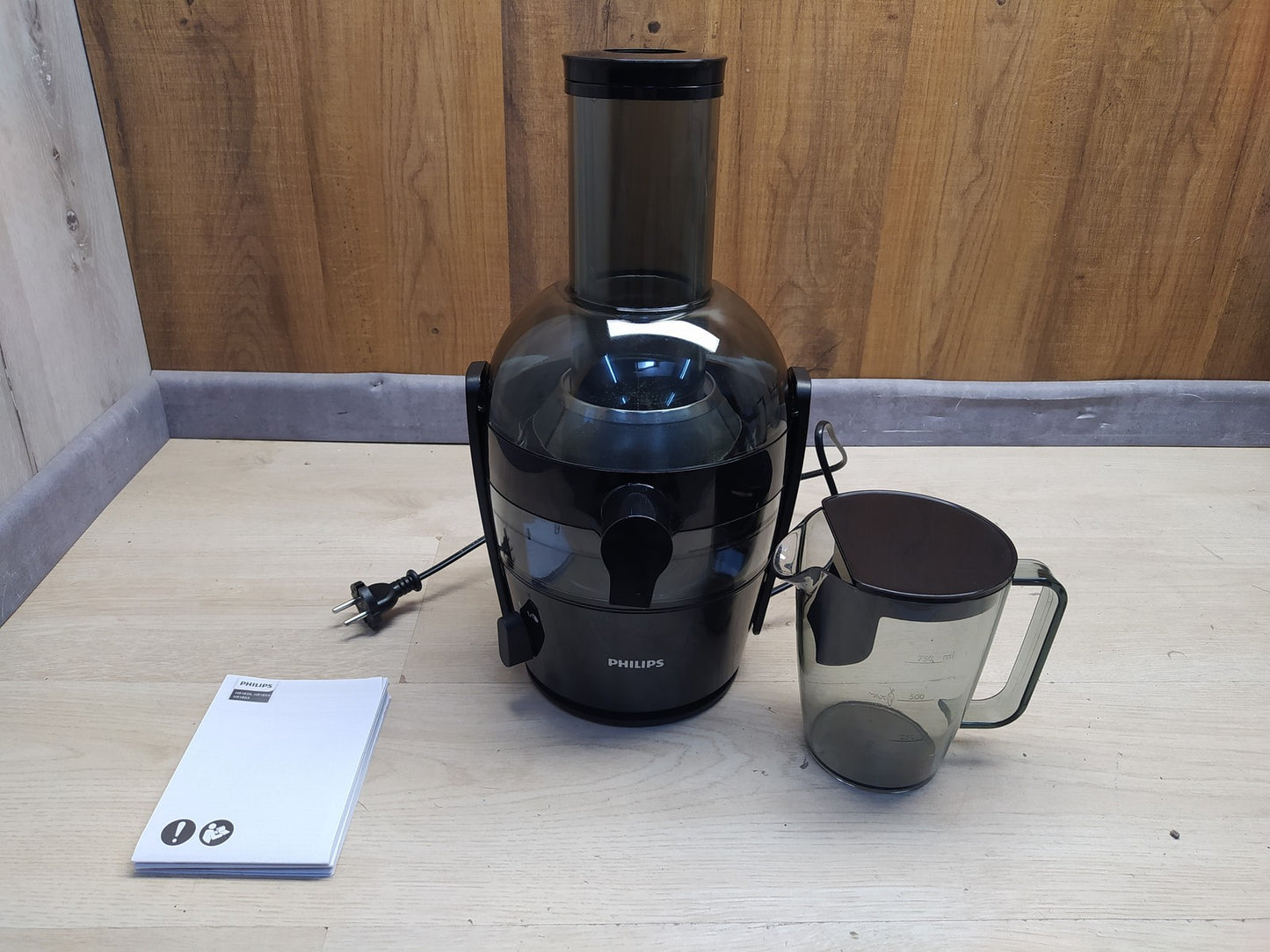 Philips Entsafter (HR1856/70), 800W, 2L, I35957