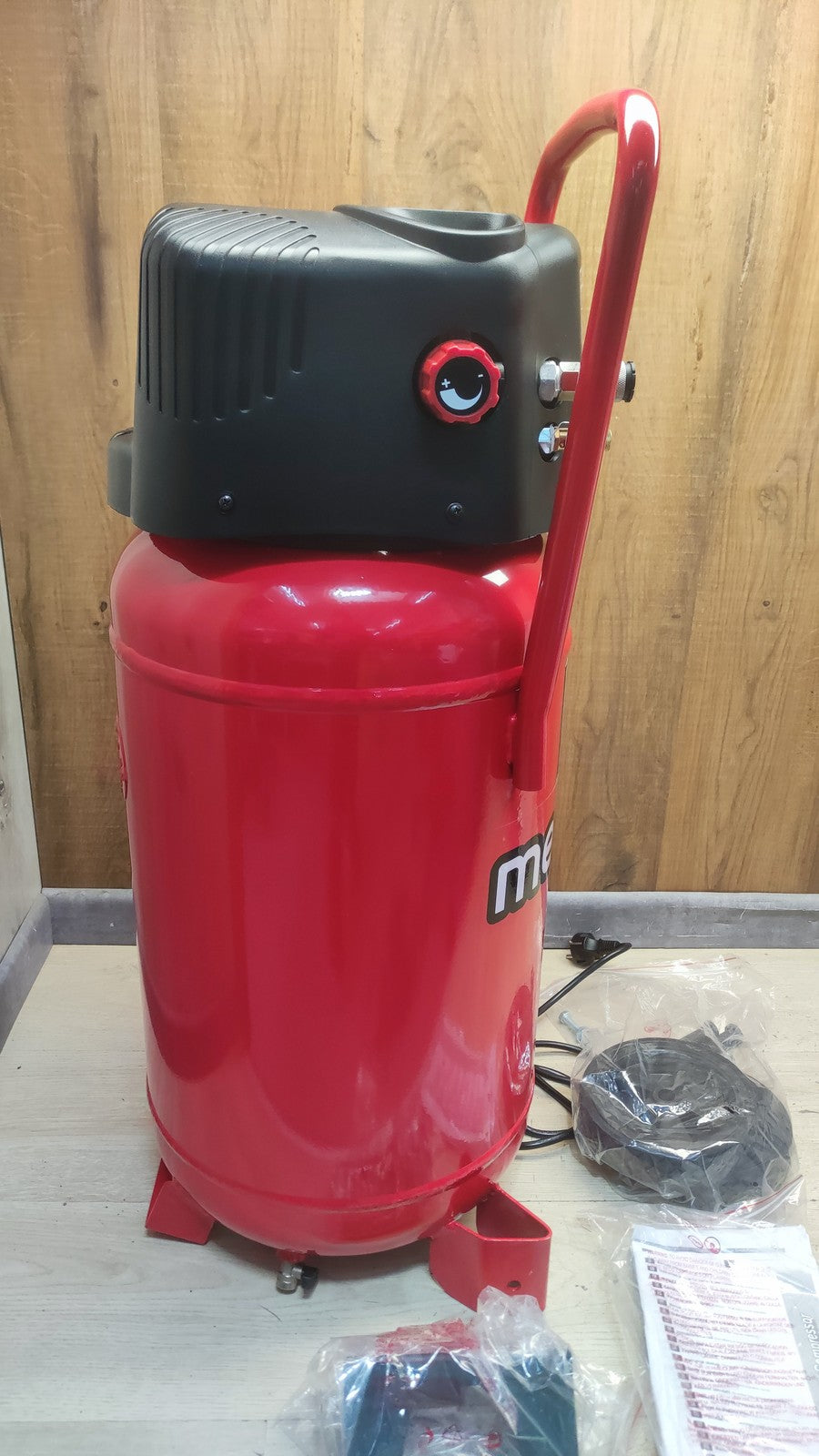 Mecafer 425090 Mobiler Kompressor 50 L 2 kW 10 bar, I38031