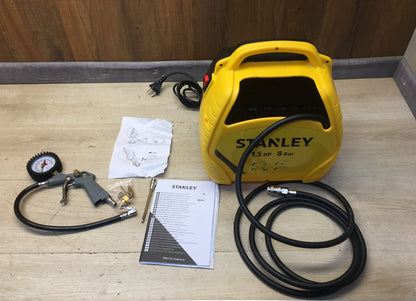 Stanley AirKit Kompressor 1100W 230V inkl. Reifenfüller und Pistole, I38344