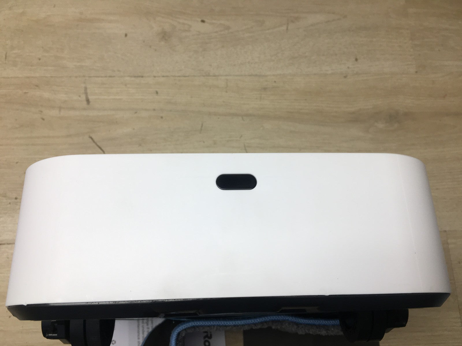iRobot Braava Jet M6 Wischroboter mit Präzisions-Sprühstrahl RMA-Y1, I36461
