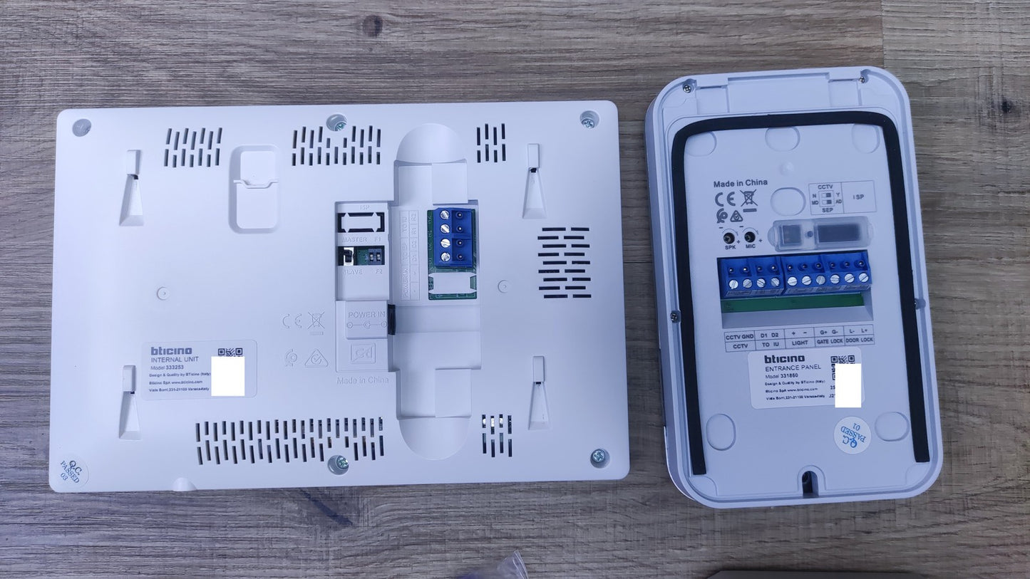 Bticino Video-Türsprechanlage 317913 EasyKit Essential verkabelt I37228