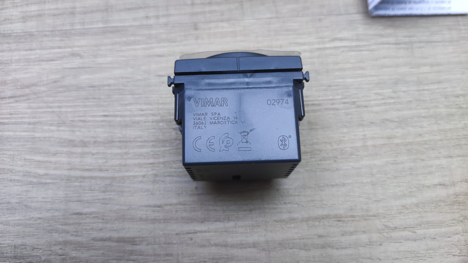 Vimar 02974 IoT Thermostat mit Rollen, I37128