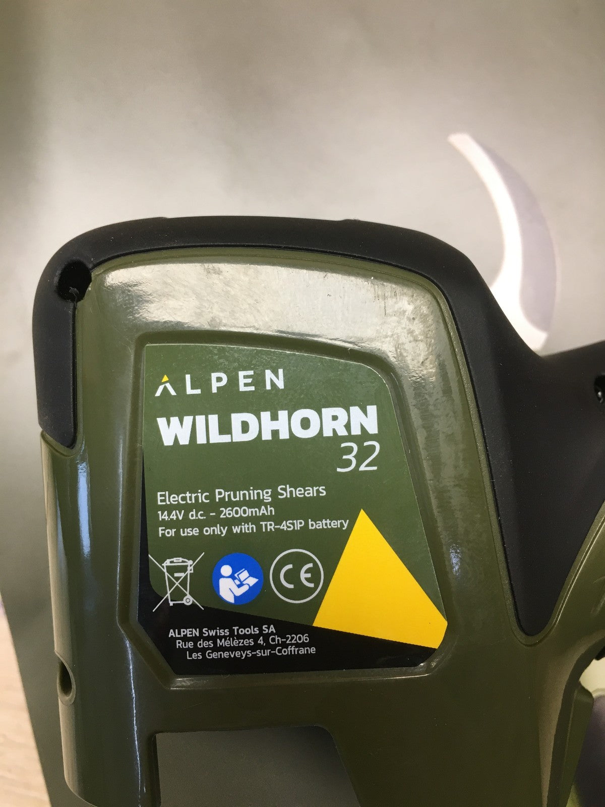 Alpen Swiss Tools Wildhorn 32 Akku-Astschere Ø 32 mm, inkl. 3 Akkus, I38335