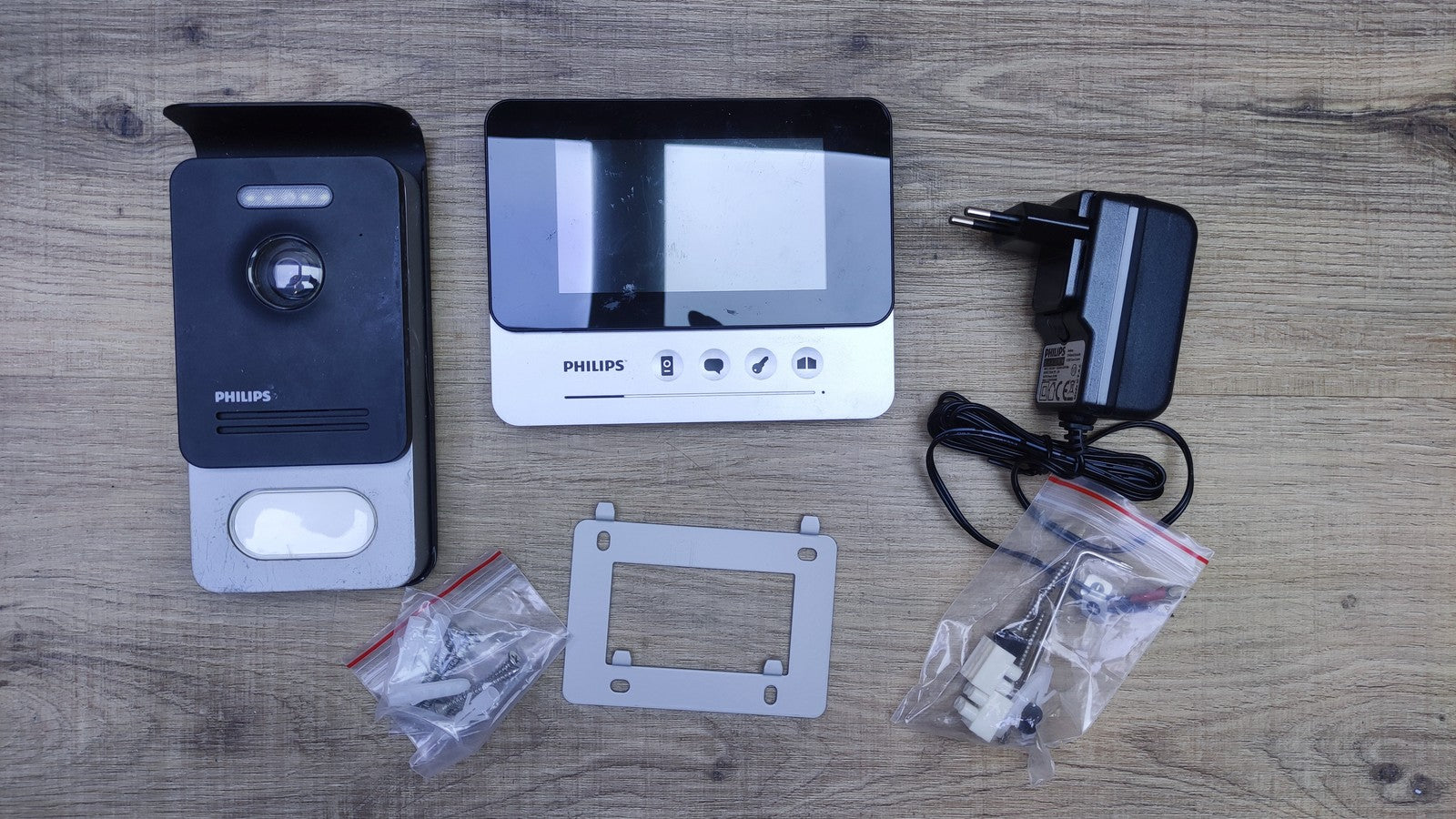 PHILIPS WelcomeEye COMPACT Videosprechanlage 4,3" Display DES 9300 VDP, I36523