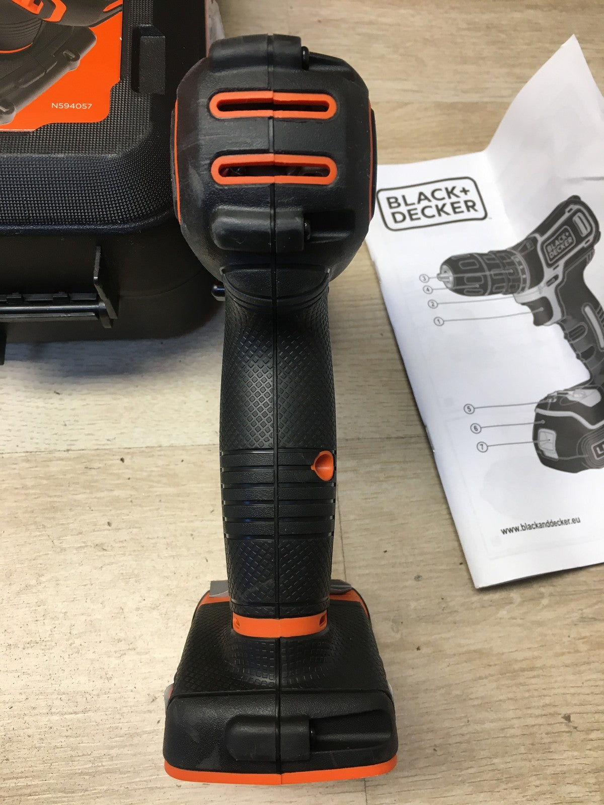 Black&Decker BDCDC18K Akku-Bohrschrauber ohne 2 Akkus 1.5Ah, I38462