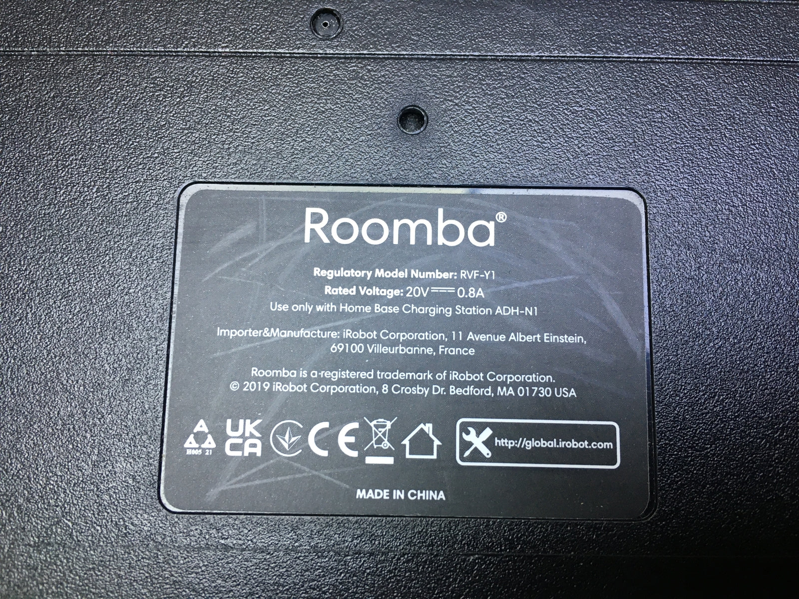 iRobot Roomba Combo Saugroboter mit Wischfunktion RVF-Y1, I31131