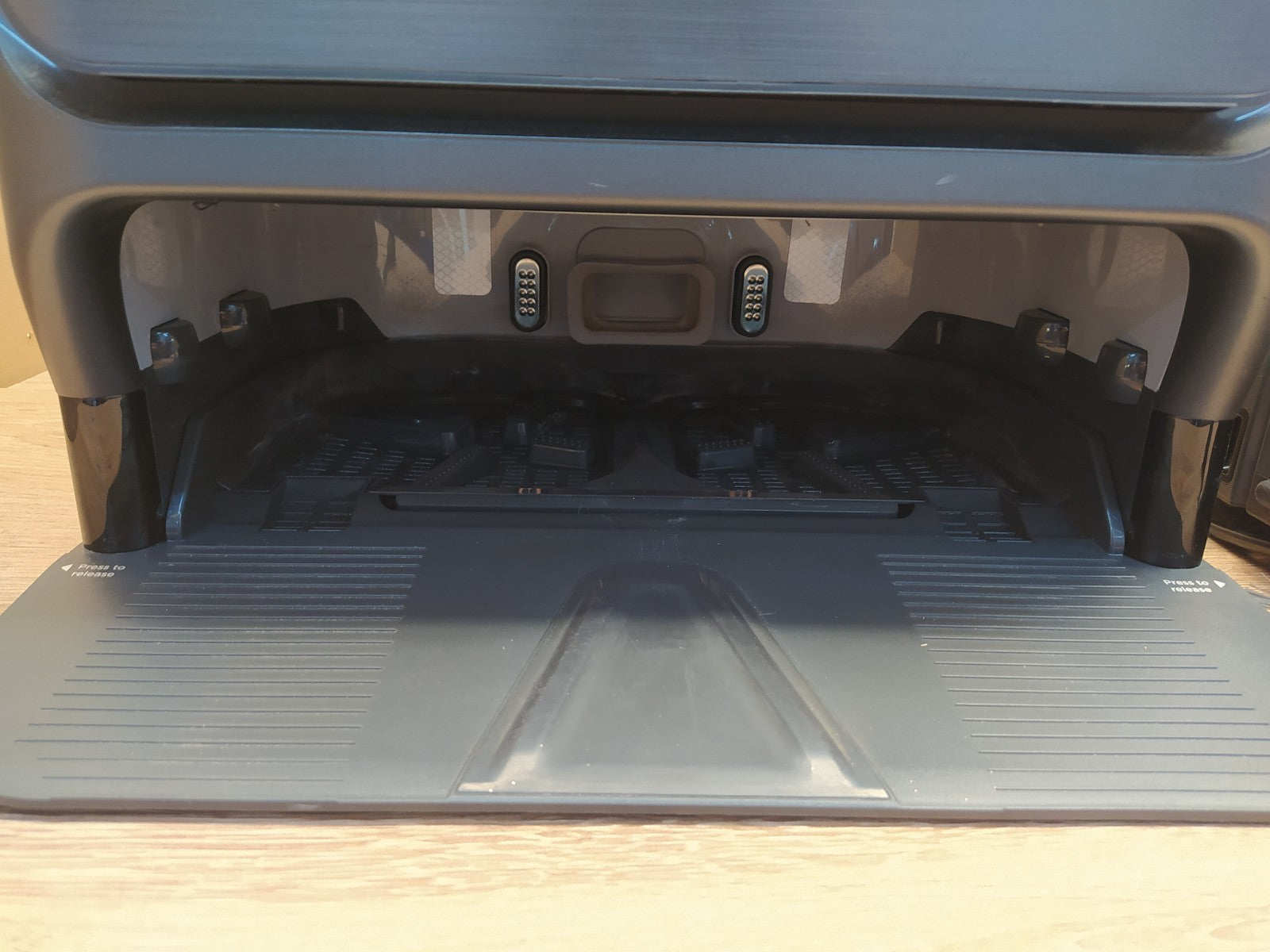 Eureka J12 Ultra Saugroboter mit Wischfunktion, I39399