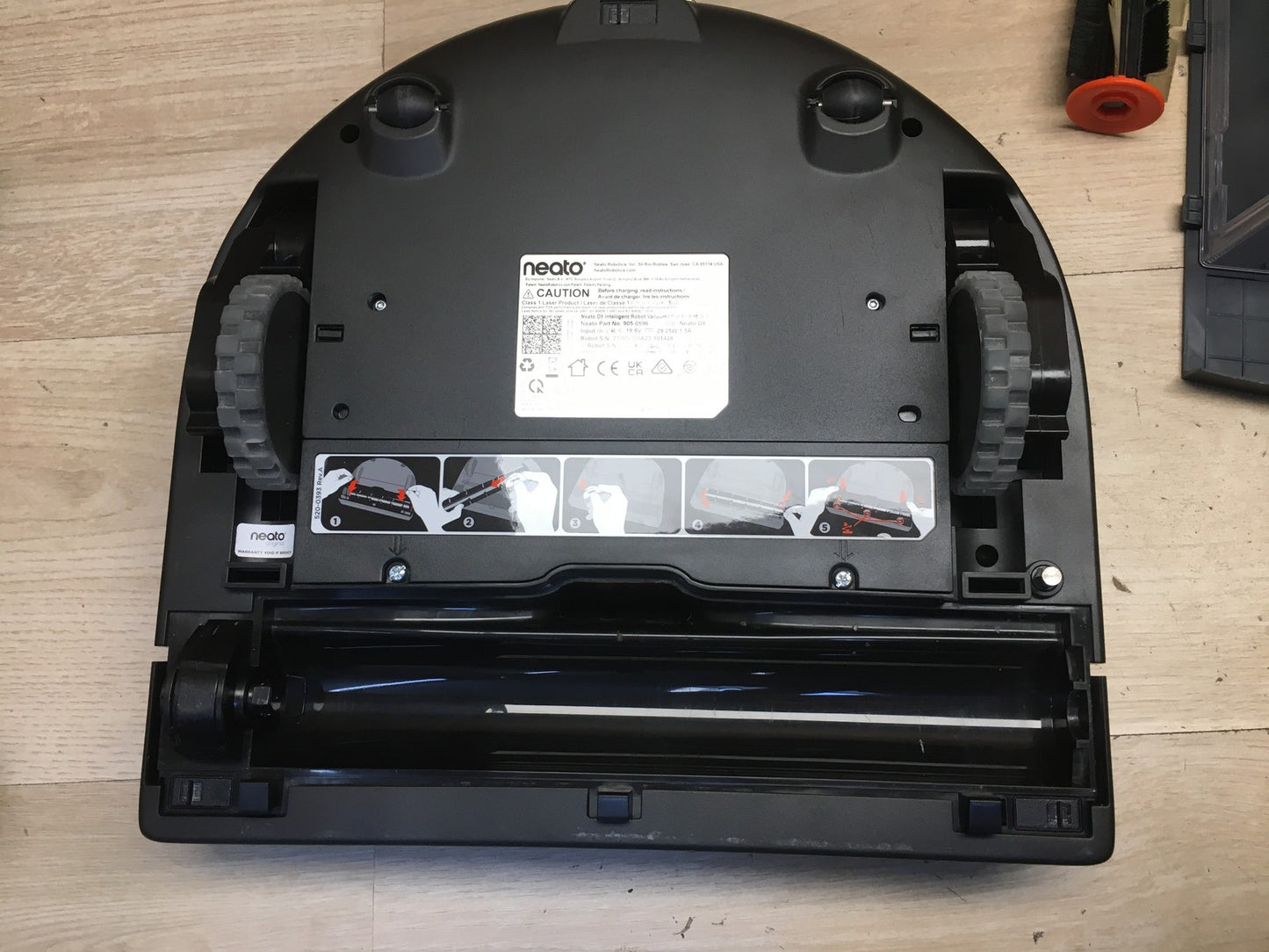 Neato Robotics D8 Intelligenter Staubsaugerroboter, I39413