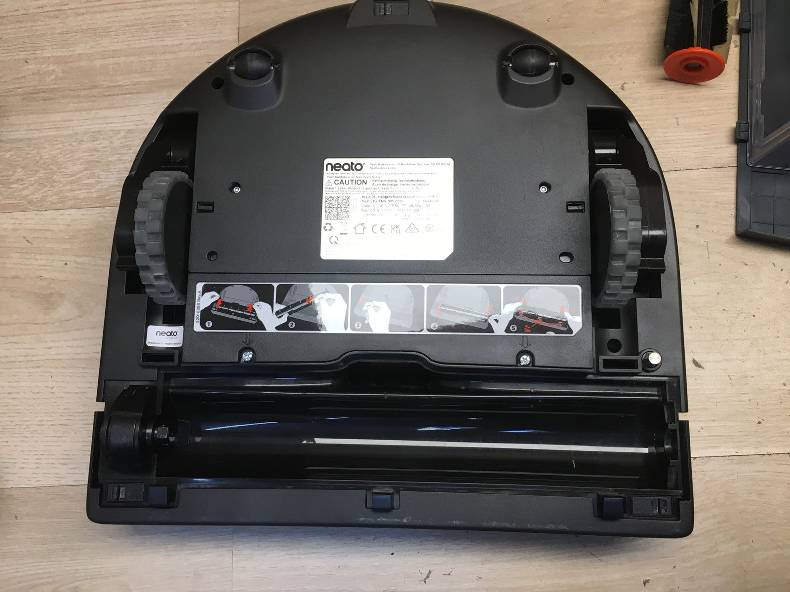Neato Robotics D8 Intelligenter Staubsaugerroboter, I39413
