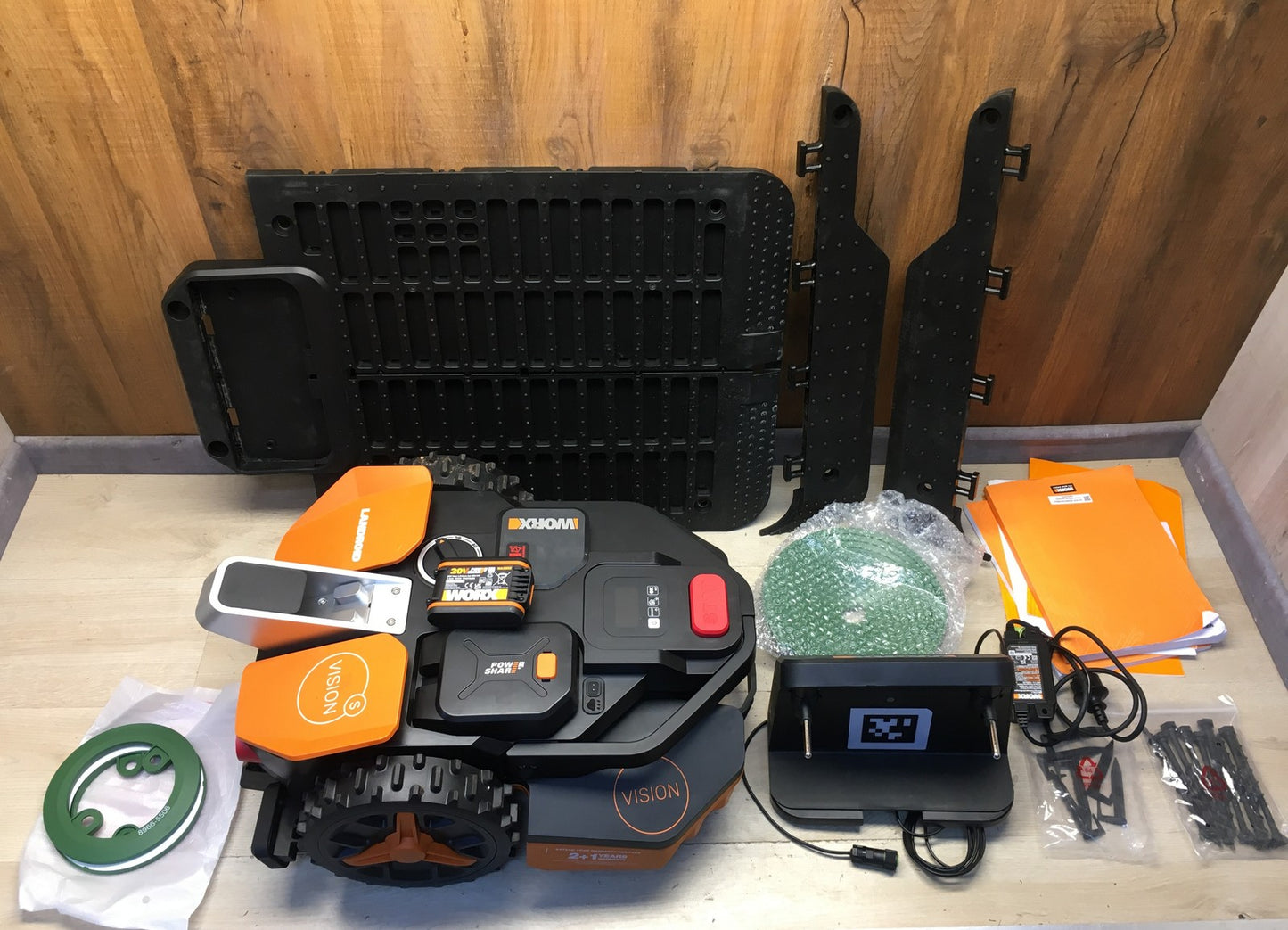 WORX Landroid Vision S250 Mähroboter ohne Begrenzungskabel WR202E, I37838