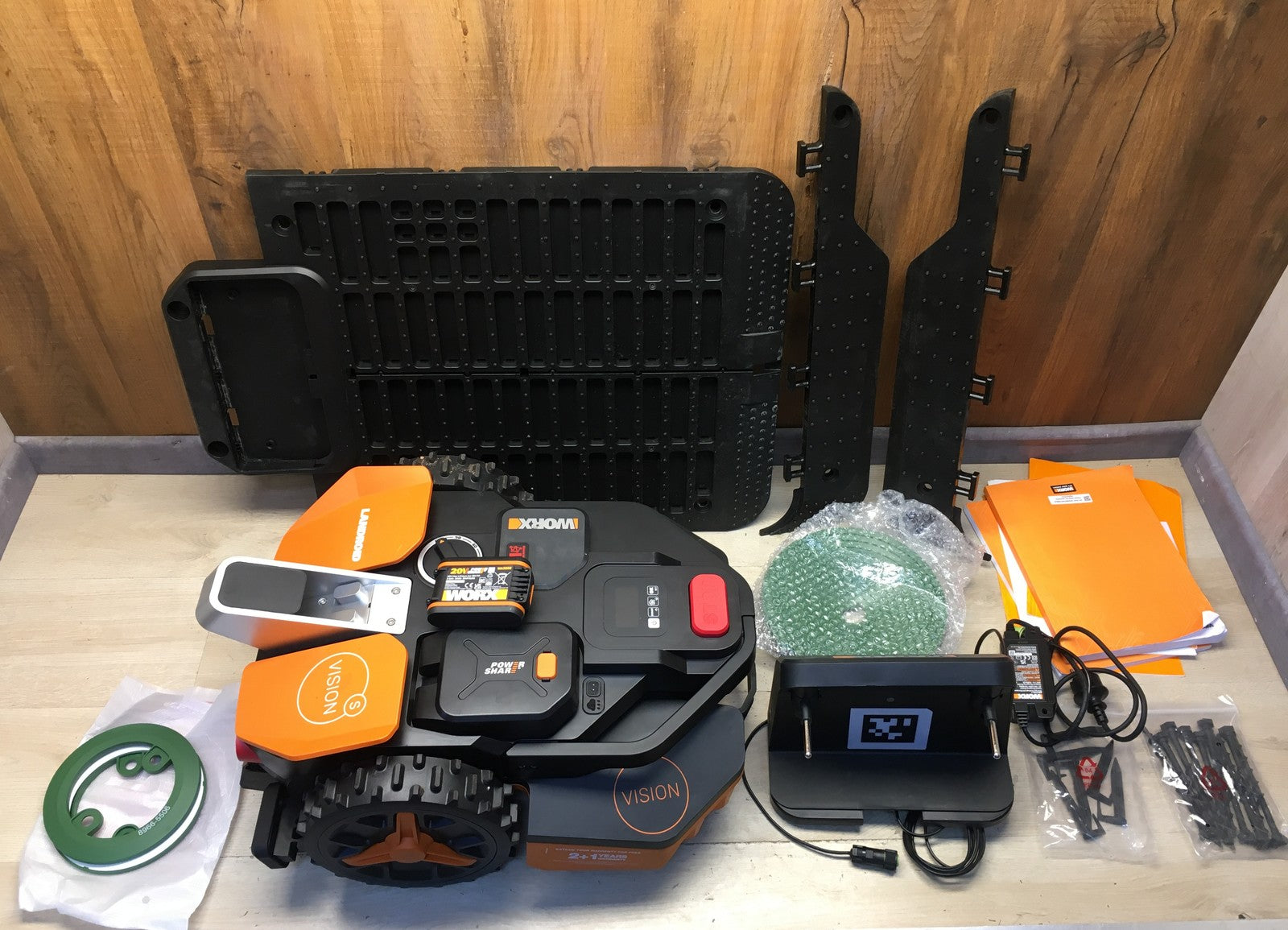 WORX Landroid Vision S250 Mähroboter ohne Begrenzungskabel WR202E, I37838