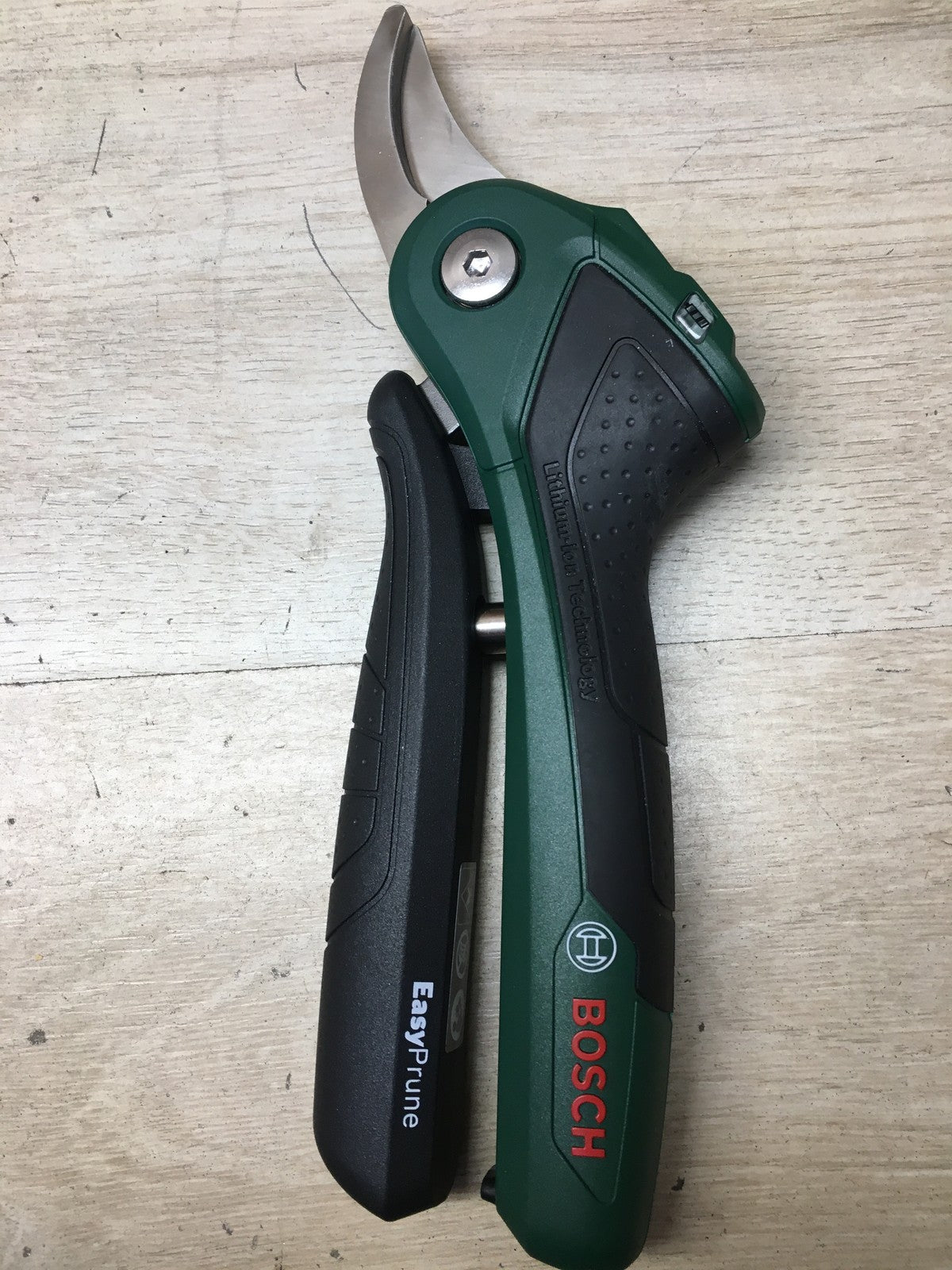 Bosch DIY EasyPrune Akku-Astschere inkl. Akku 1.5Ah, I38430