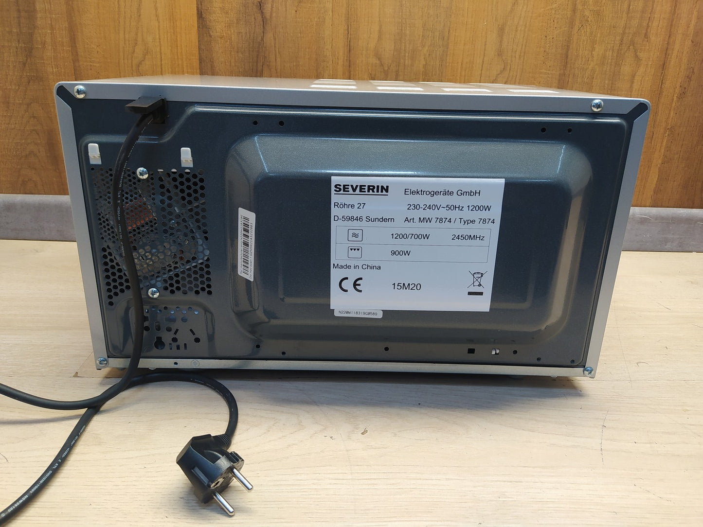 SEVERIN MW 7874 Mikrowelle mit Grill 700 W, 9 Automatikprogrammen, I36421