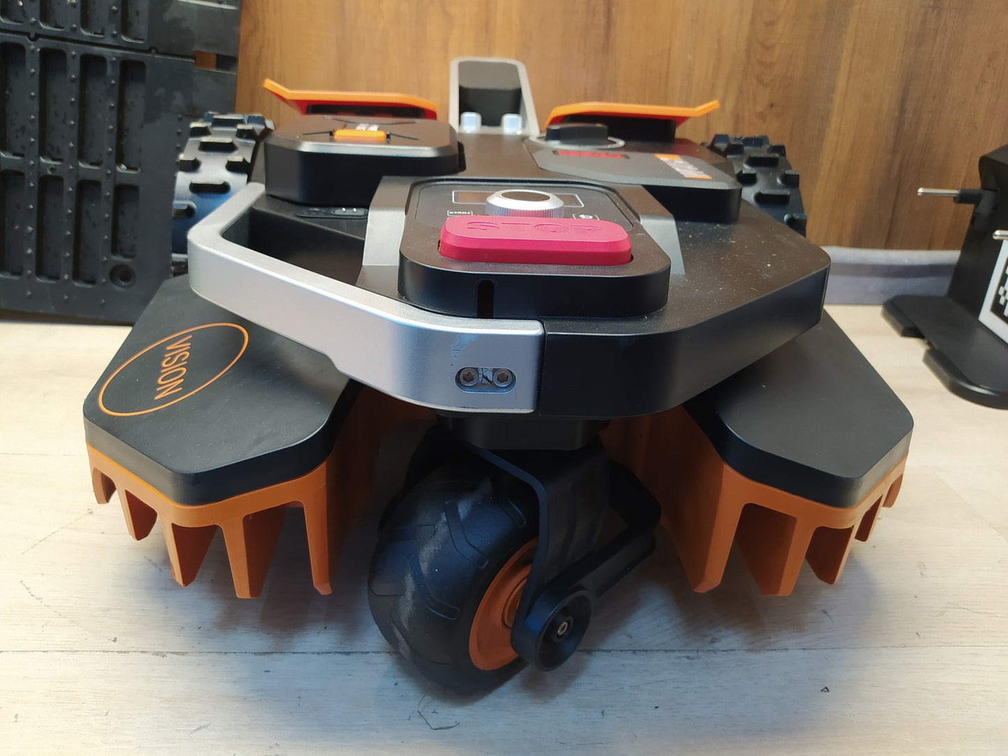 WORX Landroid Vision M600 Mähroboter ohne Begrenzungskabel WR206E.1 I37836