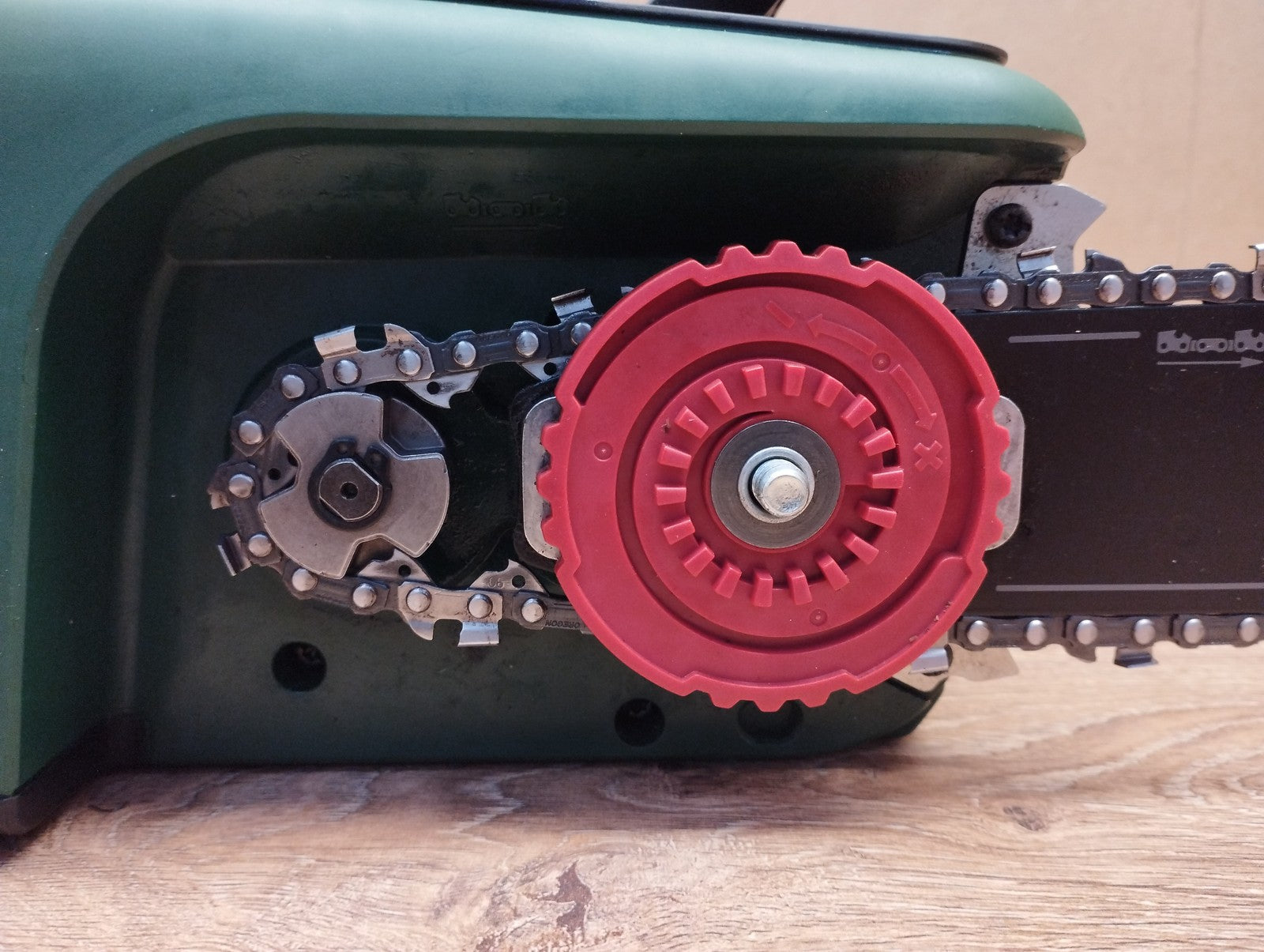 Bosch Akku-Kettensäge AdvancedChain 36V-35-40 Solo, I39924