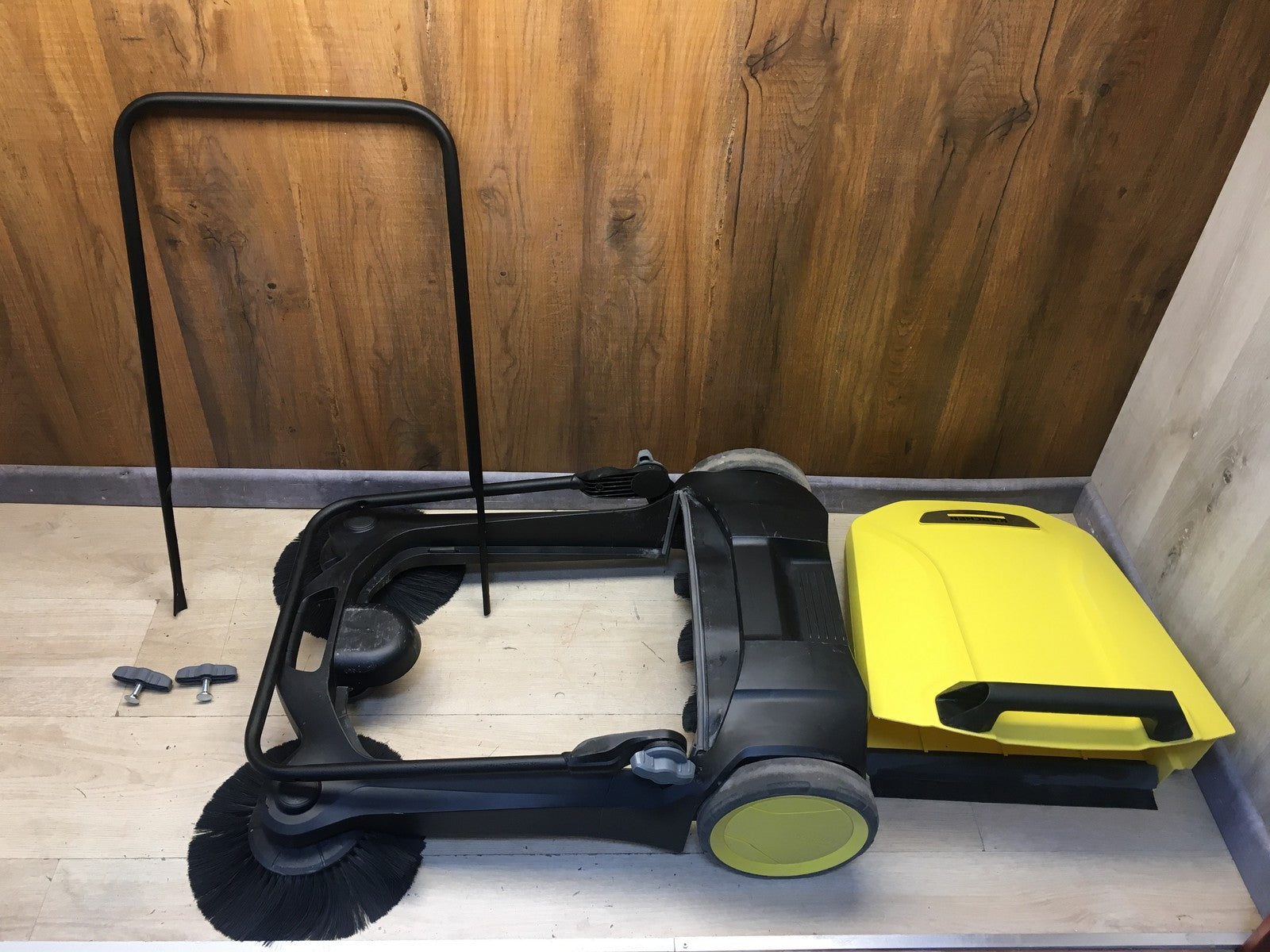 Kärcher Kehrmaschine S 4 Twin Arbeitsbreite 68cm 1.766-360.0, I38072