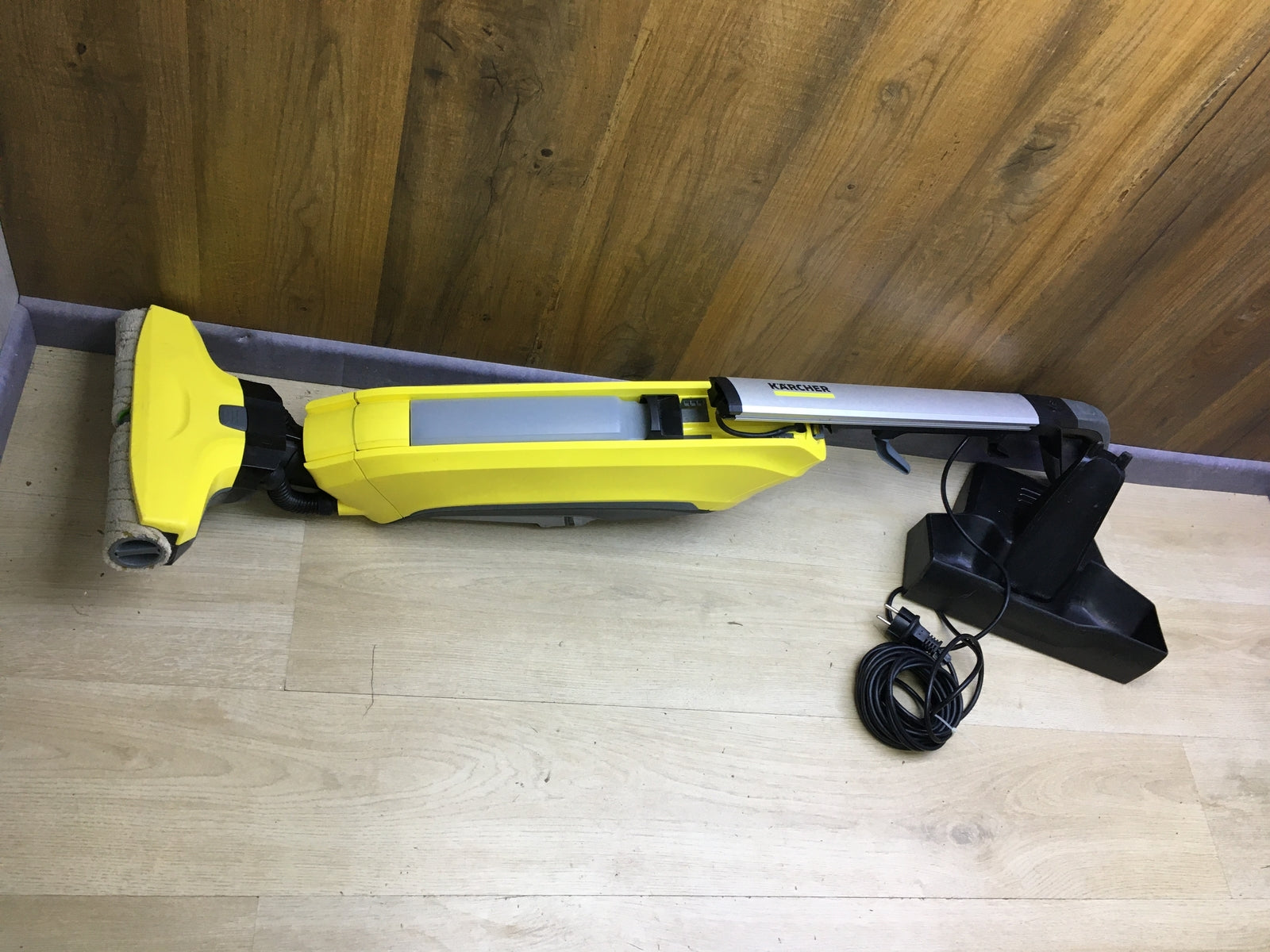 Kärcher 1.055-500.0 Hartbodenreiniger FC 5 2-in-1-Funktion, I31294