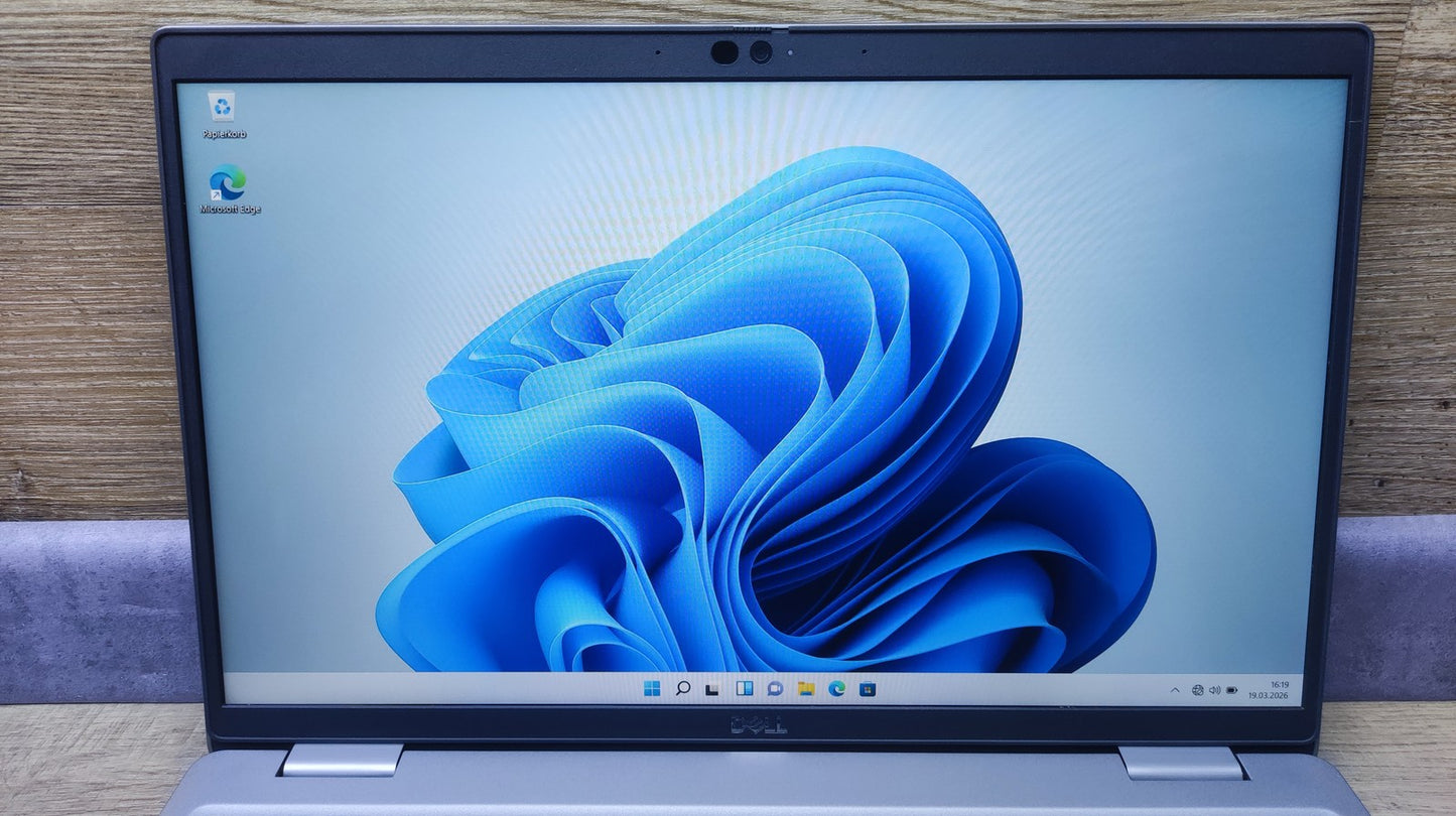Dell Latitude 5530 Notebook 15.6" Touch FHD i5-1245U 16GB 256GB Thunderbolt LTE