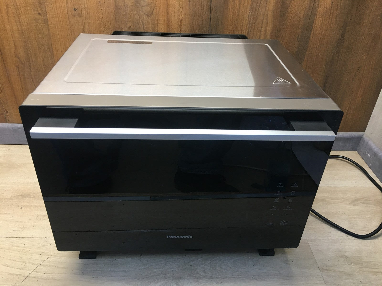 Panasonic NN-CS89LB 4-in-1 Kombi-Mikrowelle Dampfofen & Grill 31 L I39365