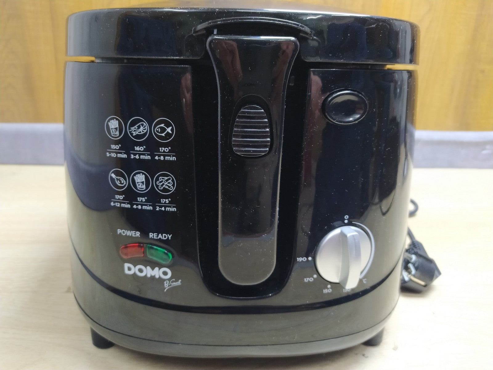 DOMO DO461FR Fritteuse 2,5 L, mit Sichtfenster, 1800 W, I35616