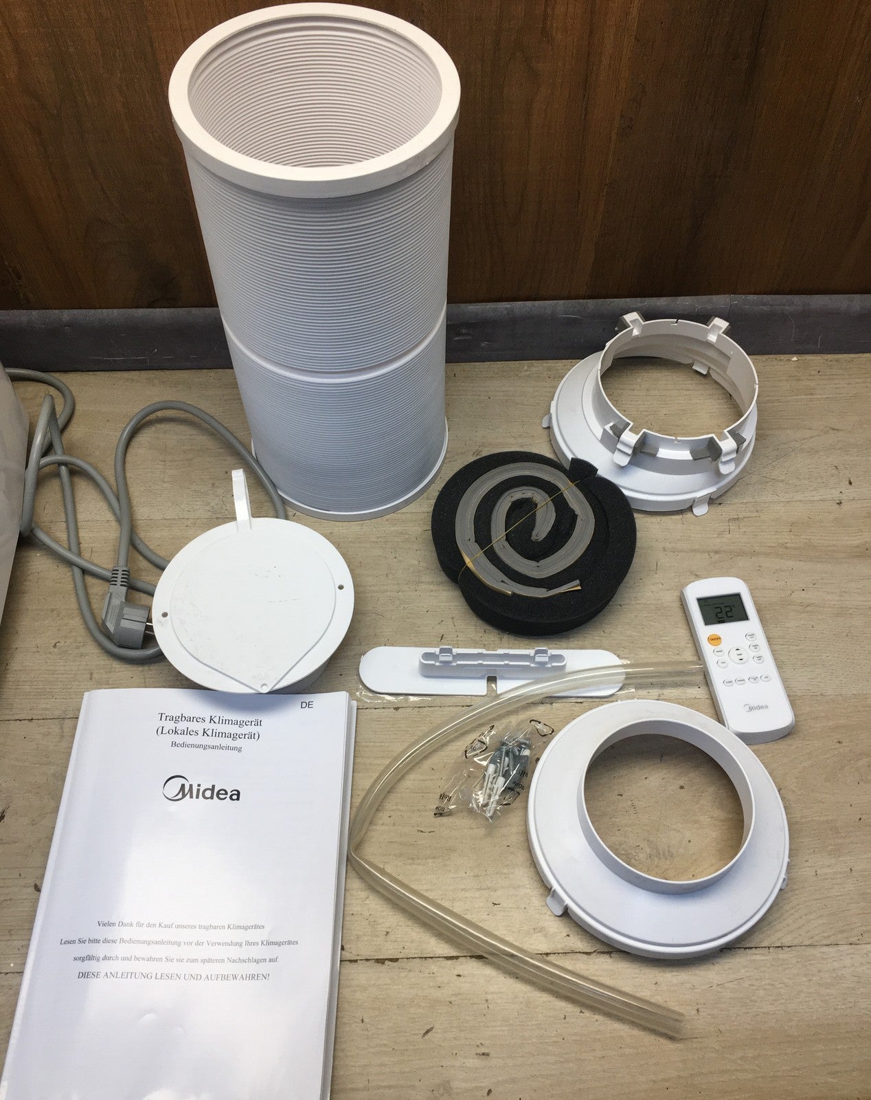 Midea Mobiles Klimagerät Silent Cool 26 Pro WF, 9000 BTU 2,6kW, EEK:A, I39005