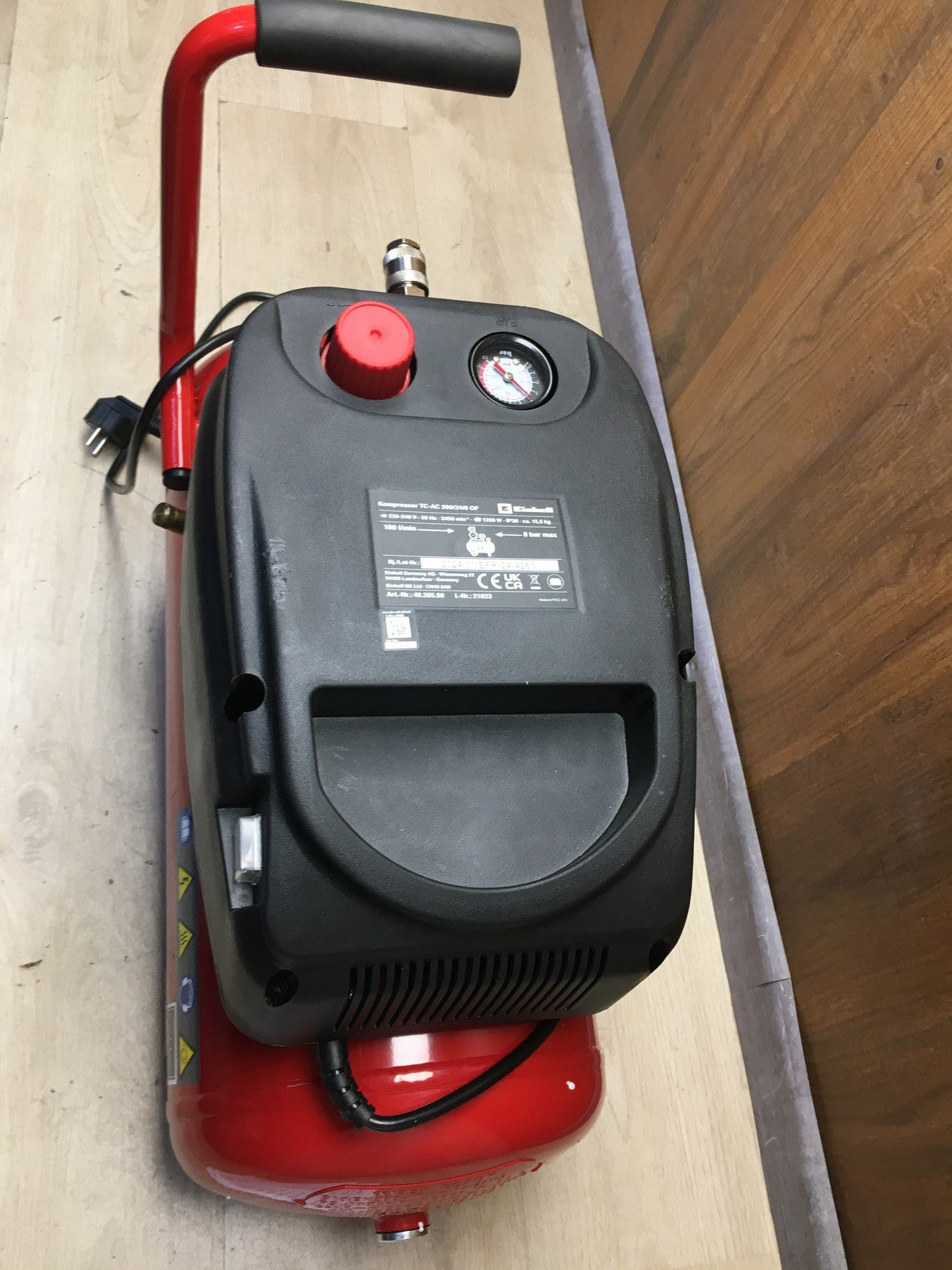 Einhell Kompressor TC-AC 200/24/8 OF (1.200 W, max. 8 bar, Druckminderer) I37303