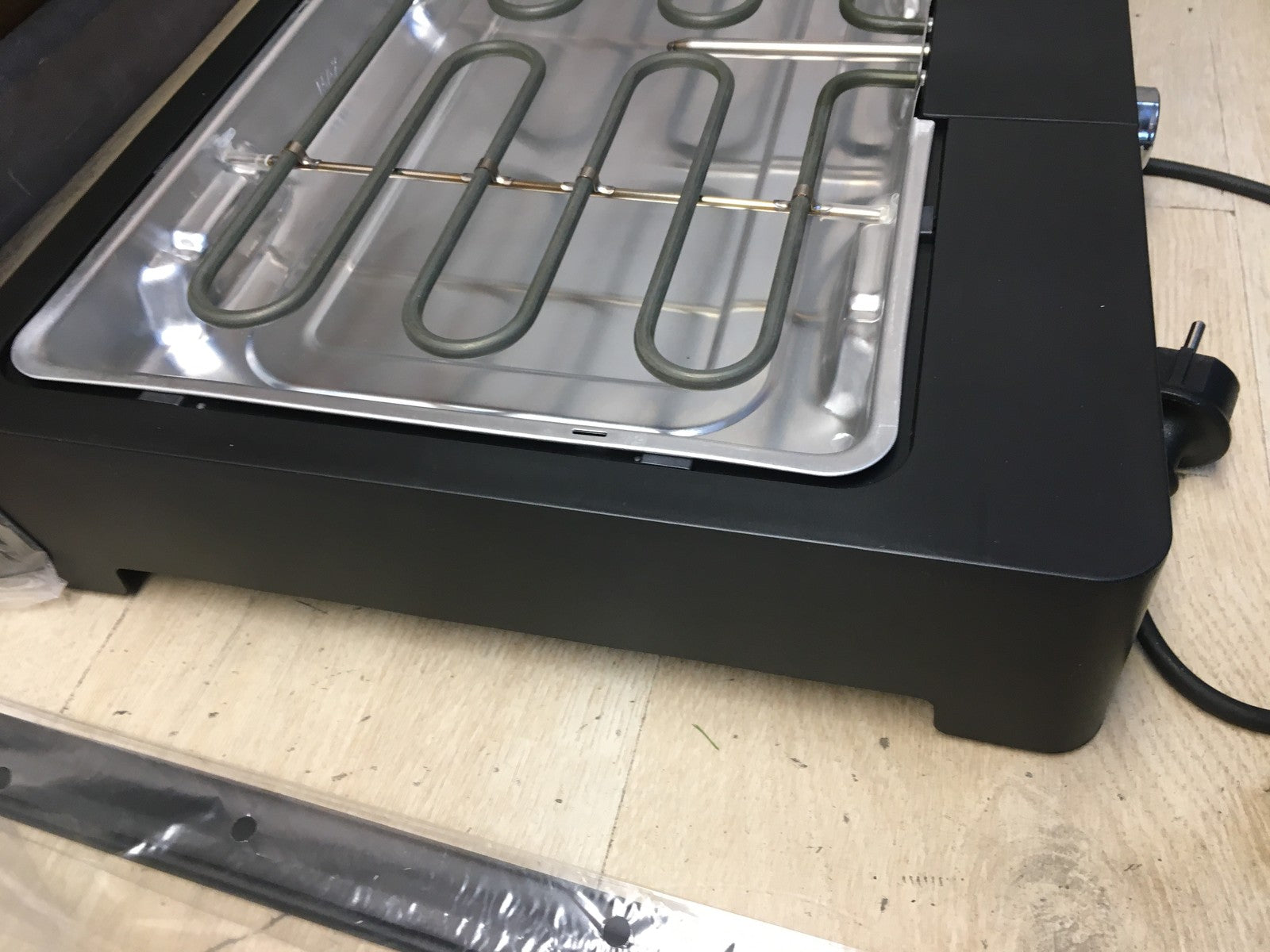 SEVERIN PG 8566 Standgrill mit Edelstahl-Grillrost und Standuntergestell, I38933