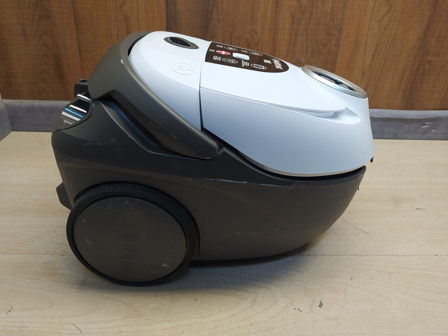 Nilfisk Staubsauger One WB10P05A-HB15, 750W, I37553