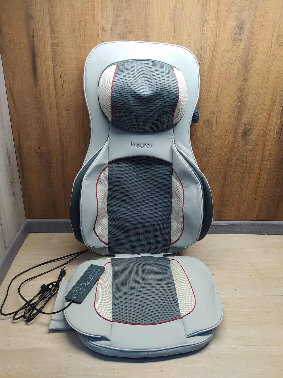 Beurer MG 320 Massagesitzauflage, für Rücken, Nacken, Oberschenkel, I36634