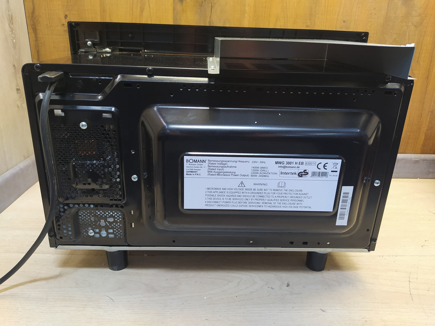 Bomann MWG 3001 H EB Einbaumikrowelle mit Grill und Heißluft, 25L, 900W, I38706