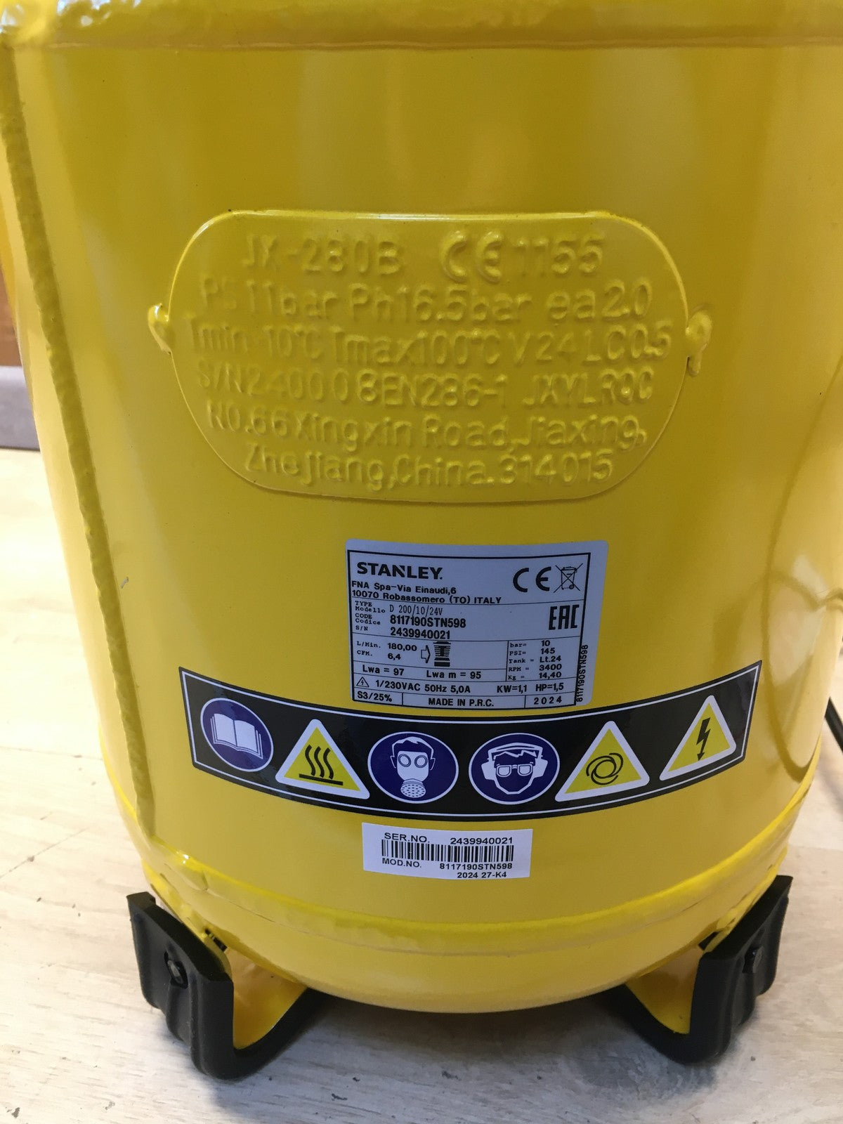 Stanley Air Kompressor, Luftkompressor D200/10/24V, I38418