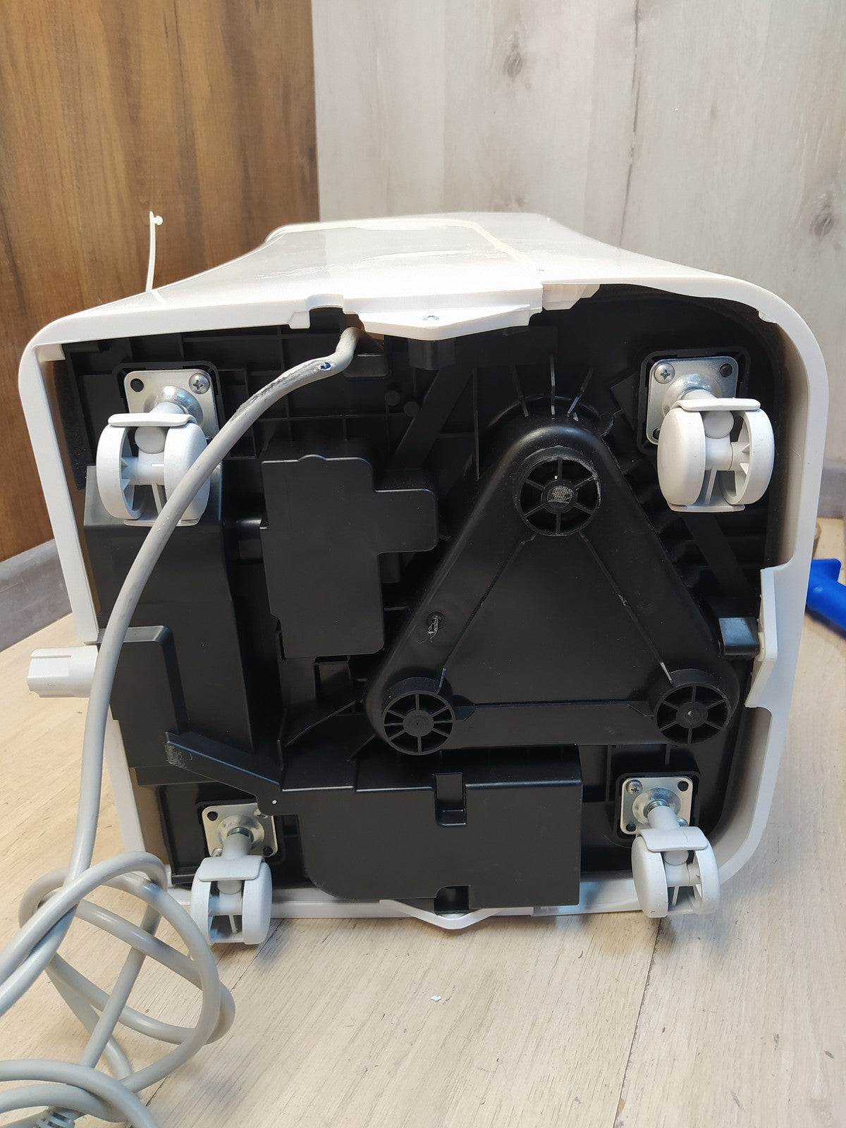 MIDEA Eco Friendly Lite Klimagerät EEK:A+, I37746