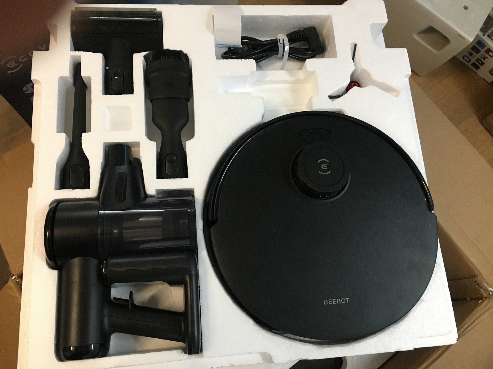 ECOVACS DEEBOT T30S COMBO COMPLETE Saugroboter mit Wischfunktion I35226